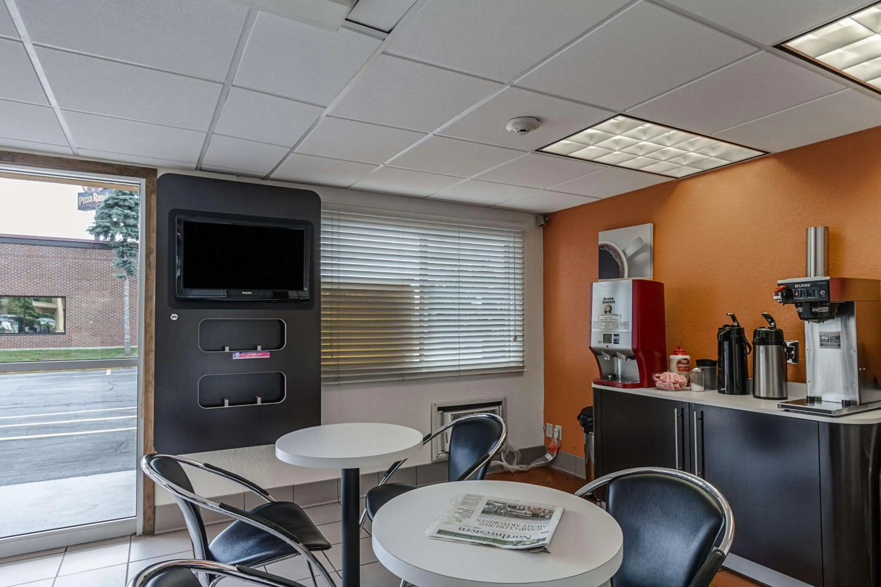 TV and multimedia in Motel 6-Oshkosh, WI