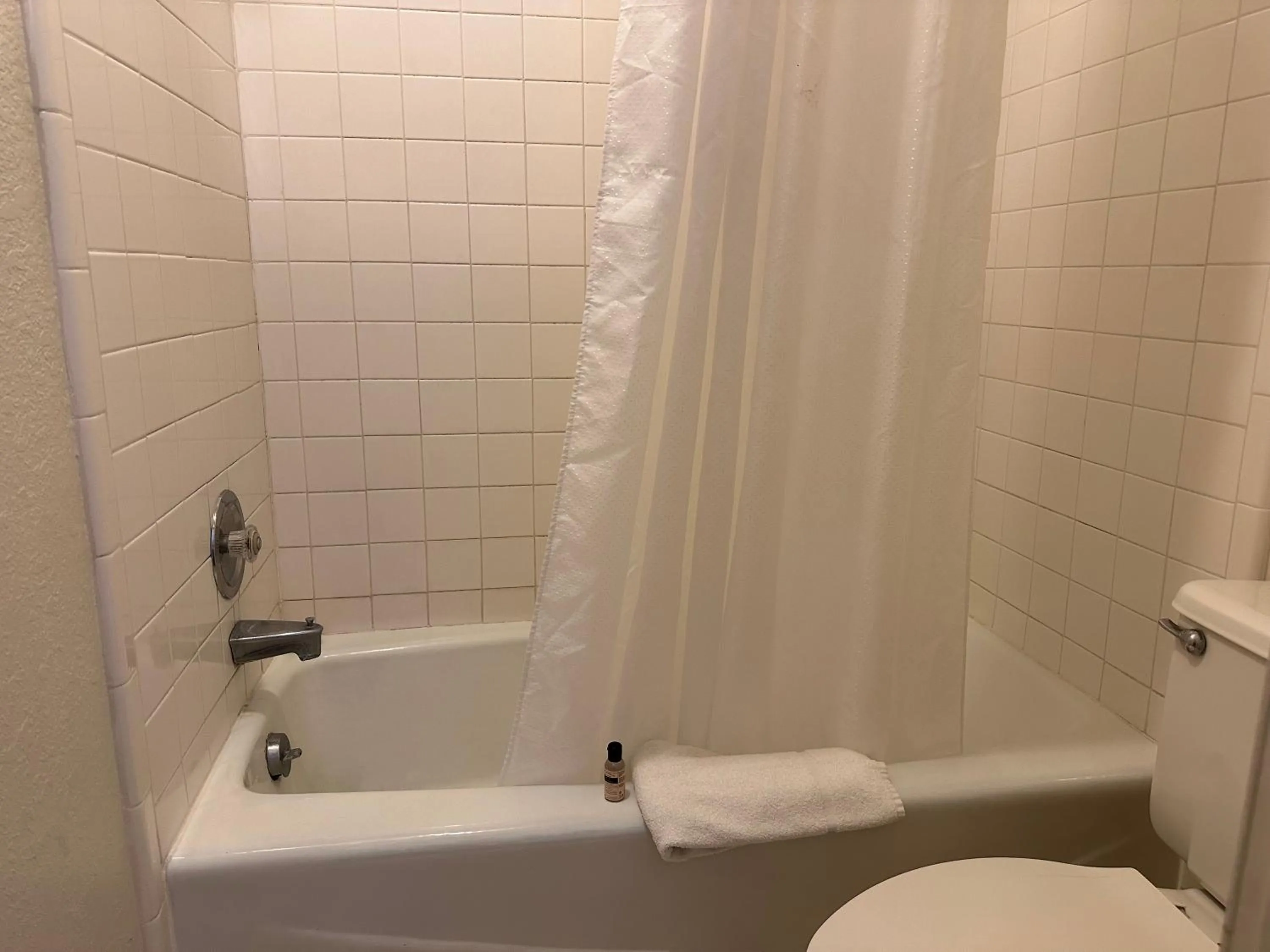 Sunset Inn and Suites