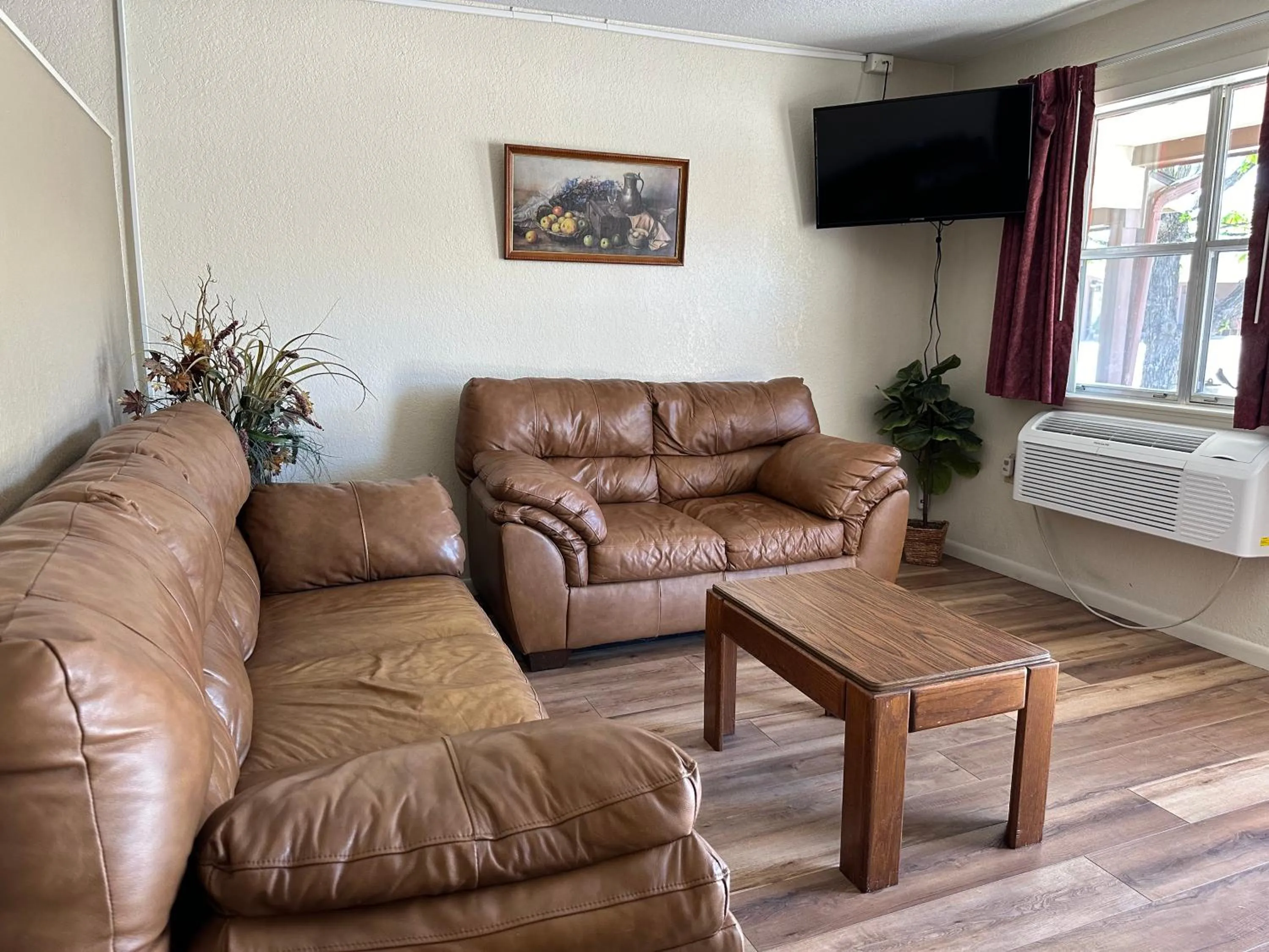 Sunset Inn and Suites