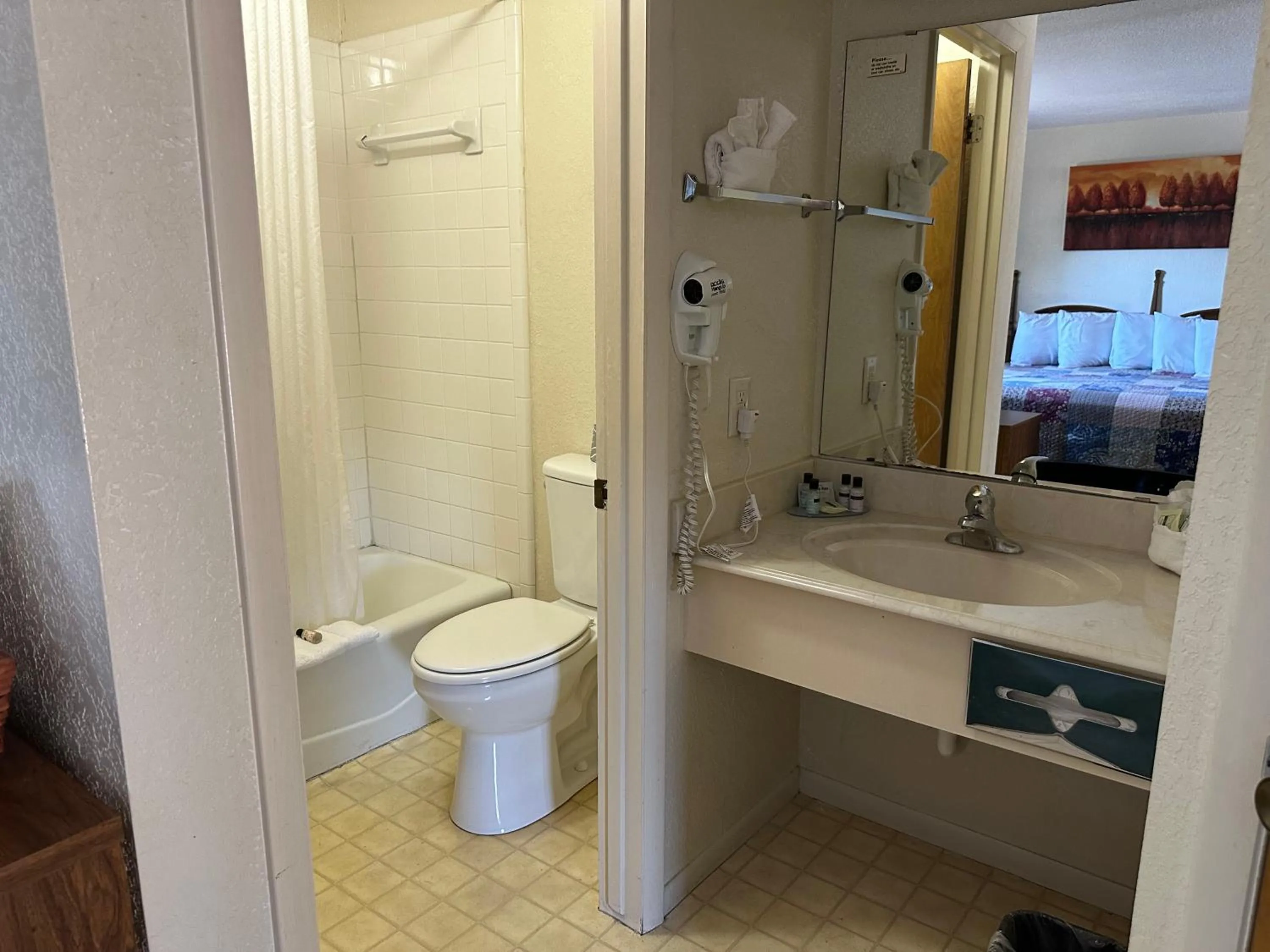 Sunset Inn and Suites