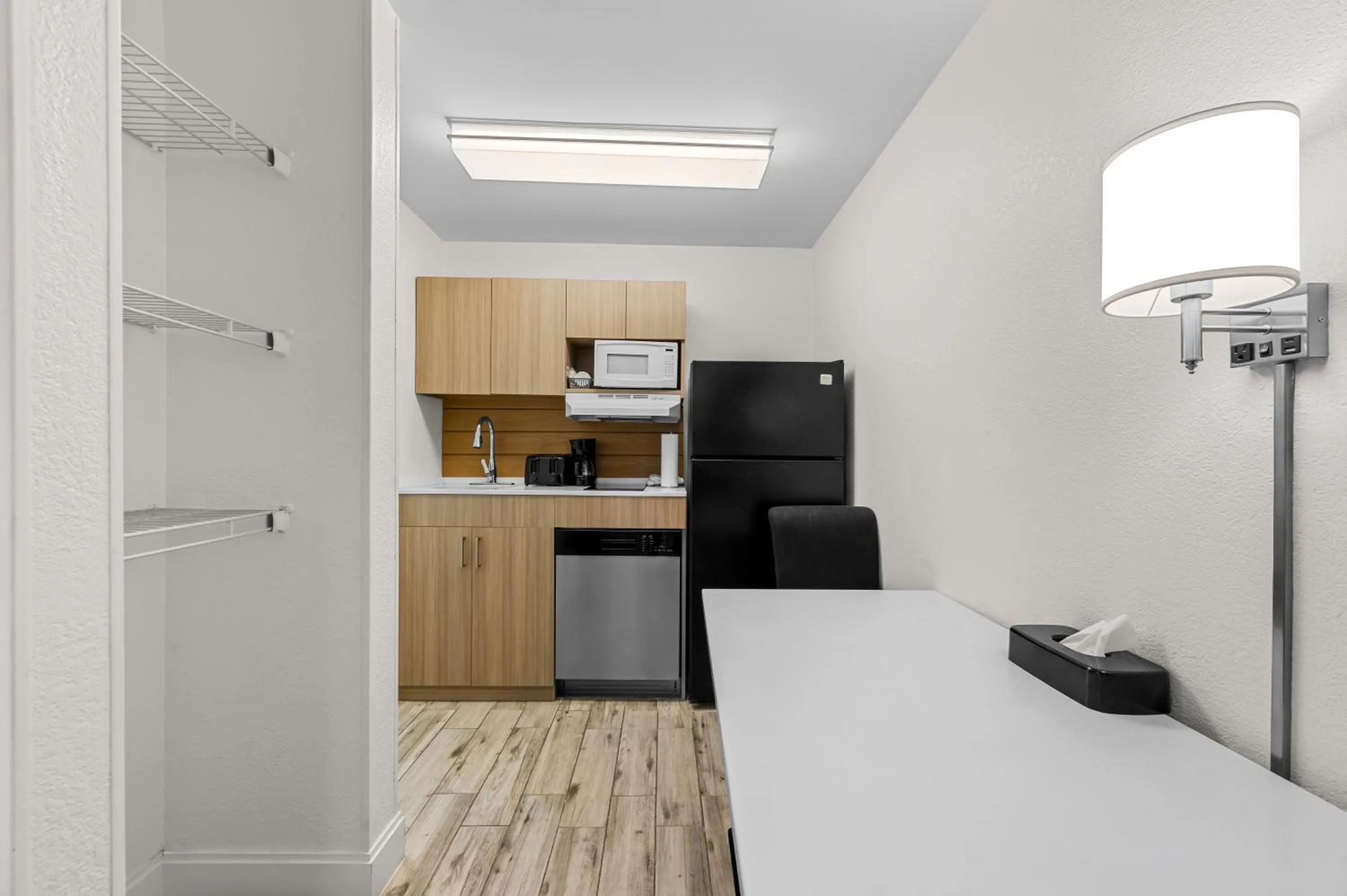 Kitchen or kitchenette in MainStay Suites Knoxville - Cedar Bluff