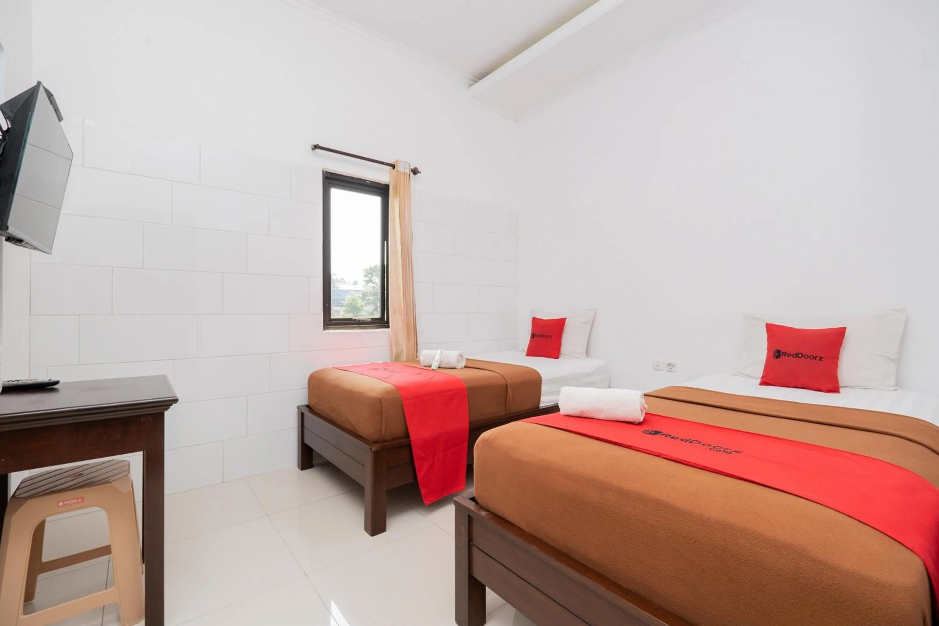 Bed in RedDoorz near Jawa Timur Park 3