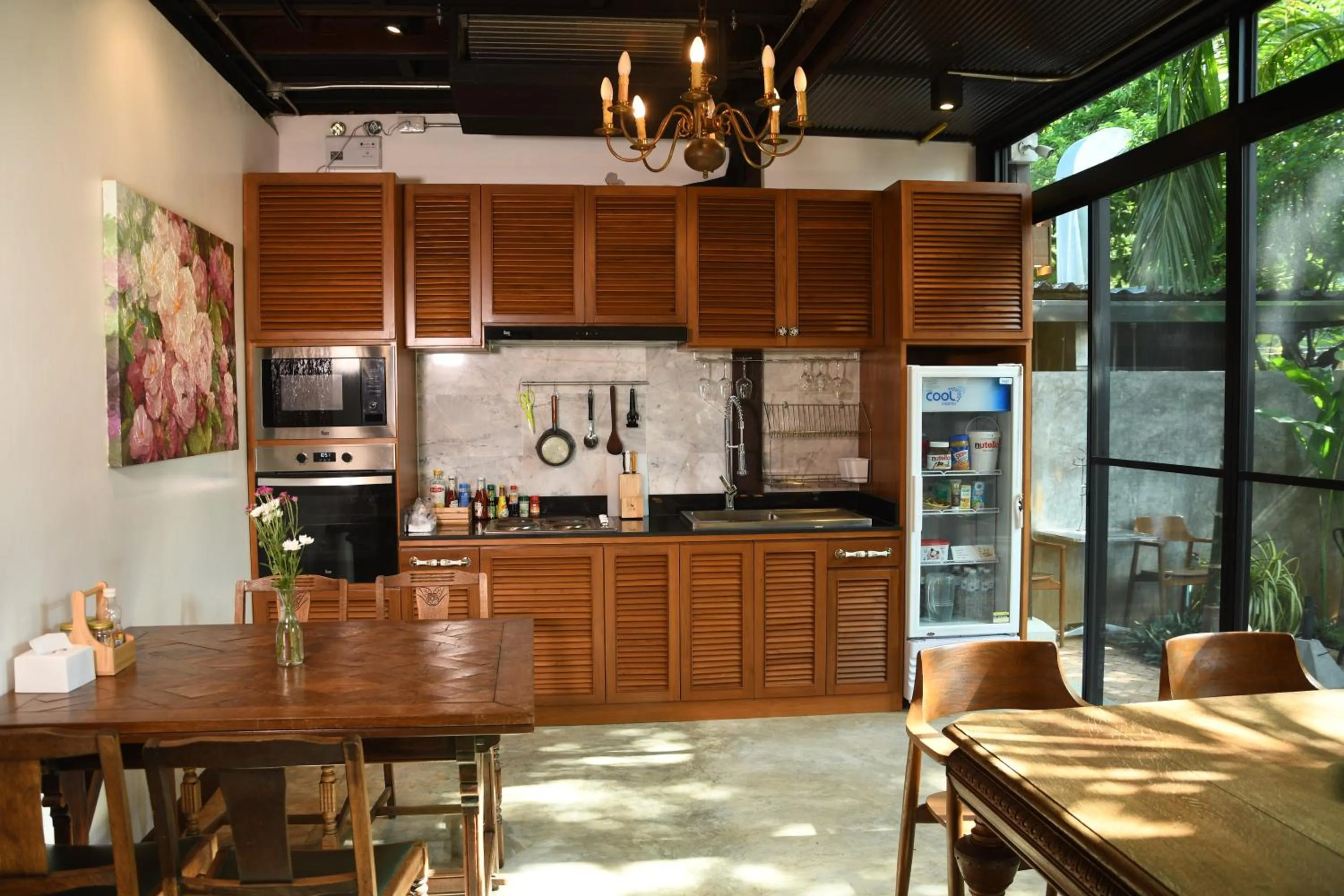 Food close-up in The Eight Ratvithi House