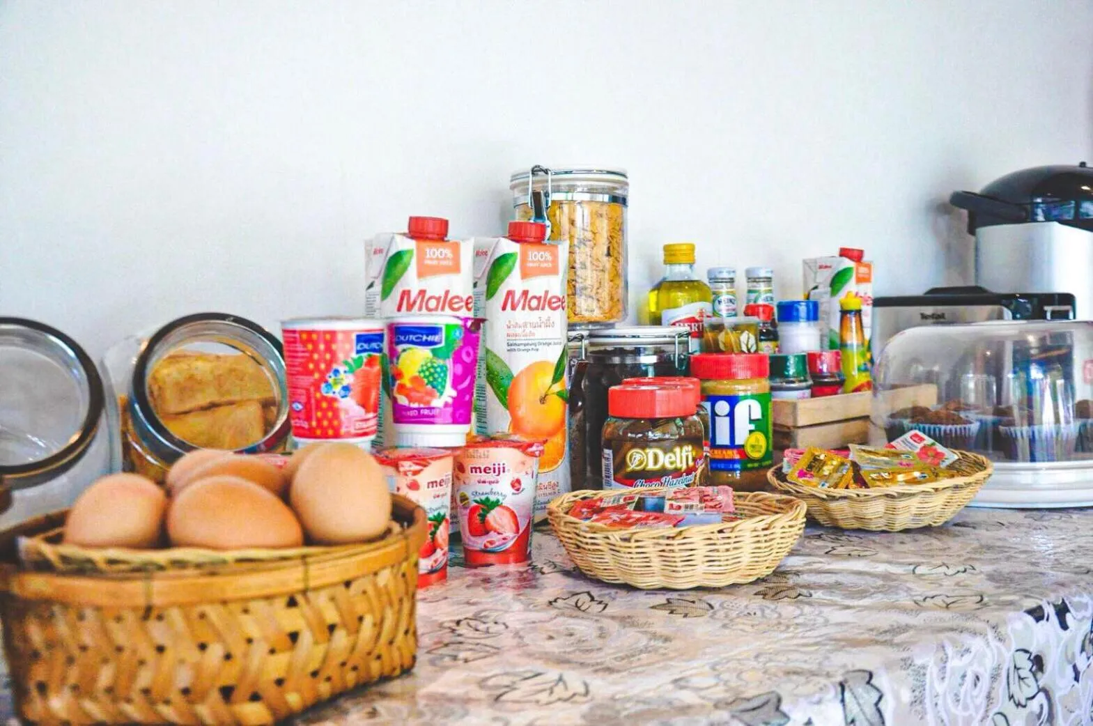 Asian breakfast in The Eight Ratvithi House