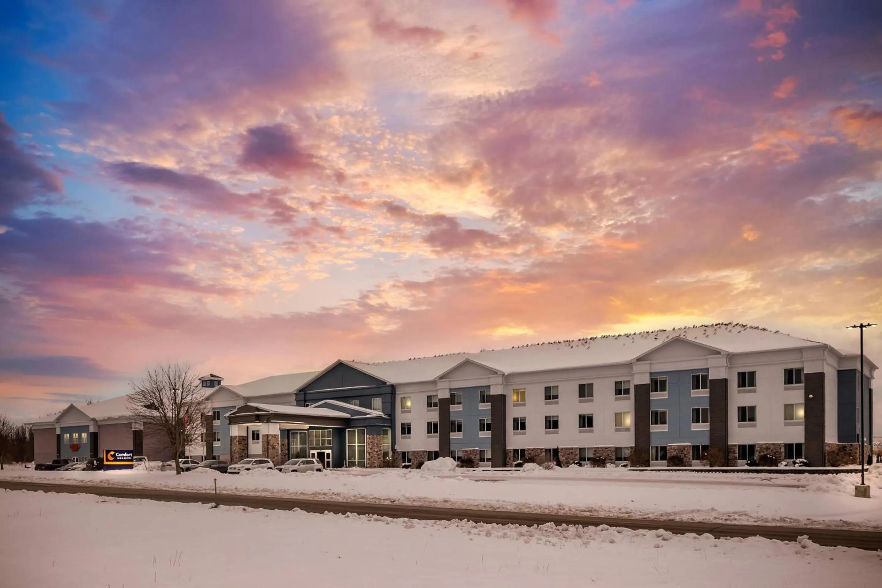 Property building in Comfort Inn & Suites