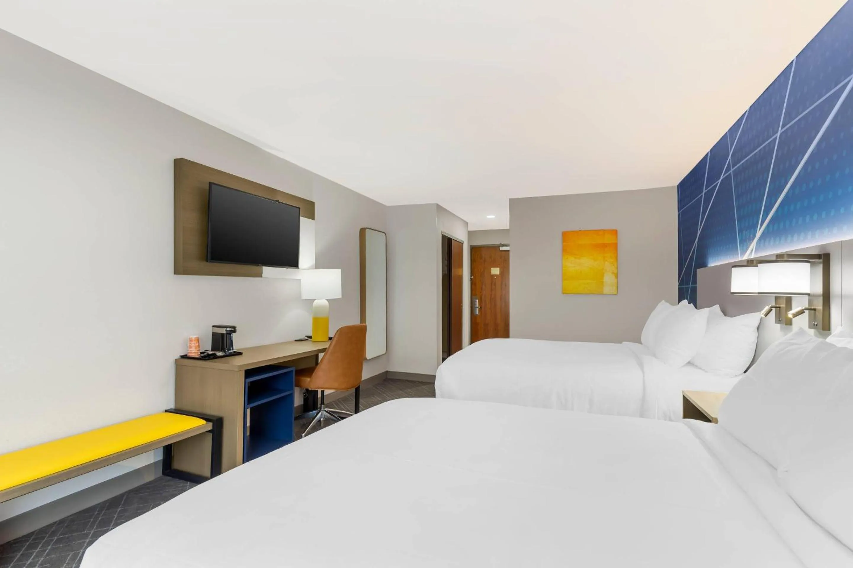 Bedroom, Bed in Comfort Inn & Suites