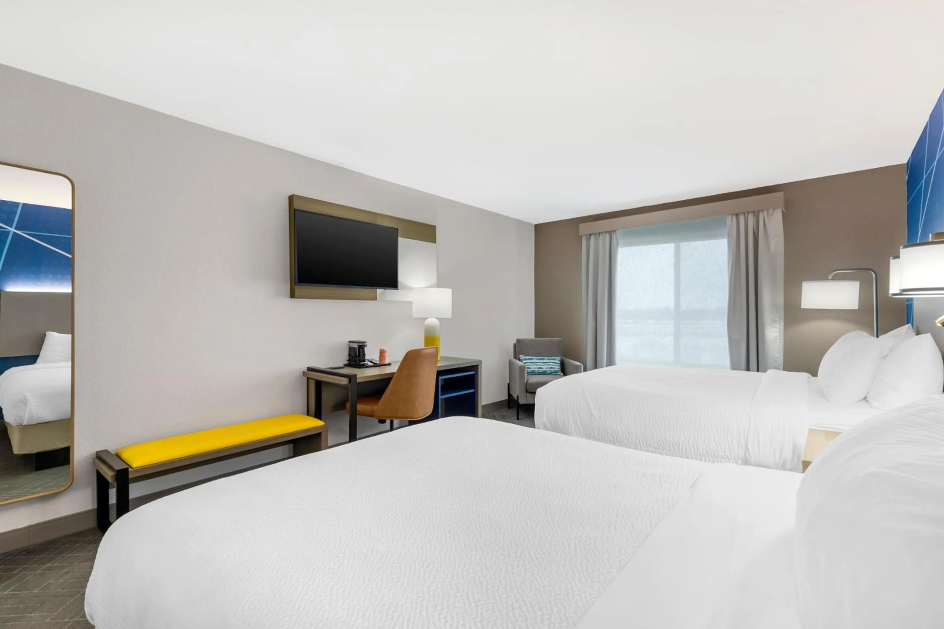 TV and multimedia, Bed in Comfort Inn & Suites