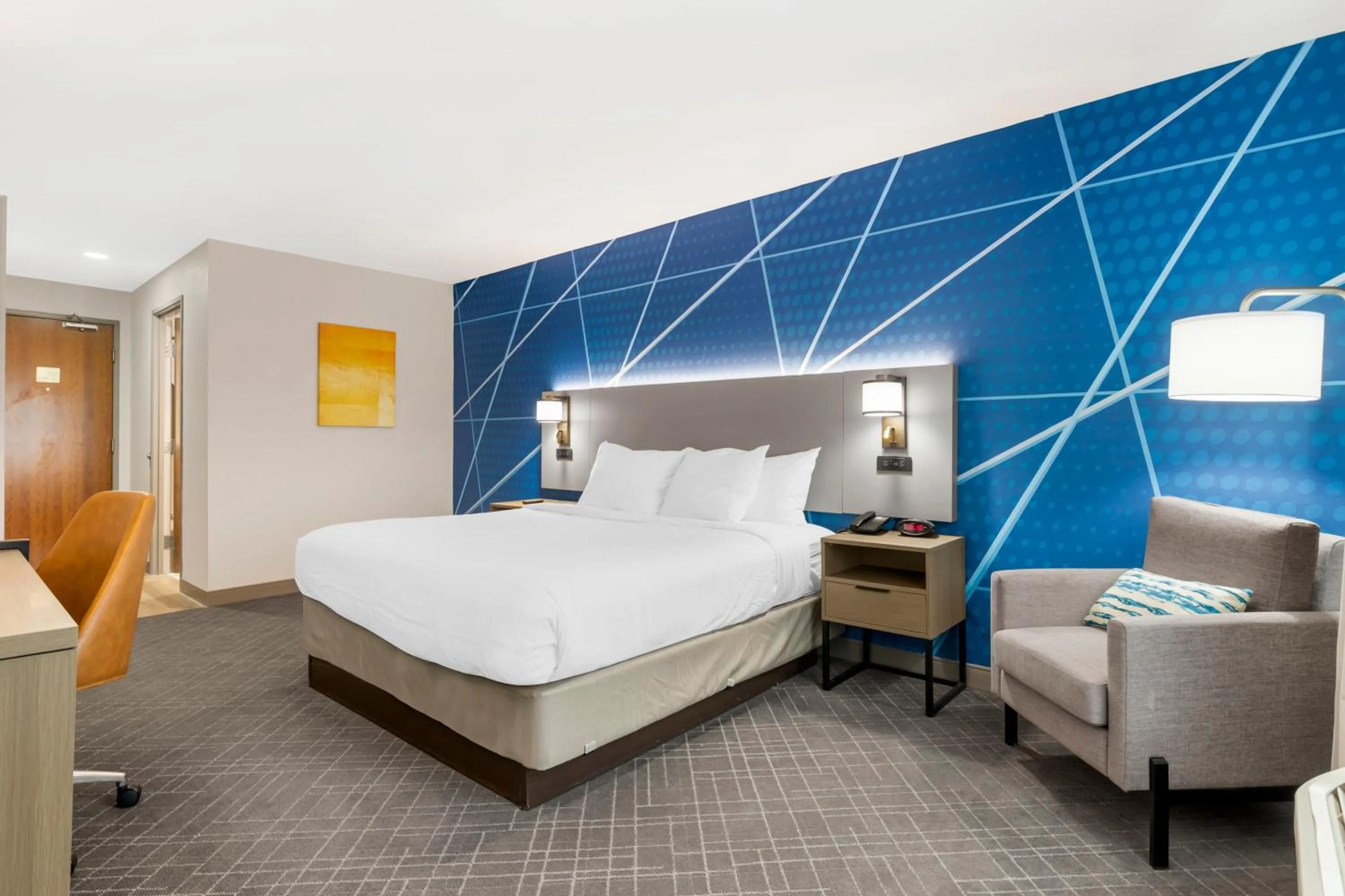 Photo of the whole room, Bed in Comfort Inn & Suites