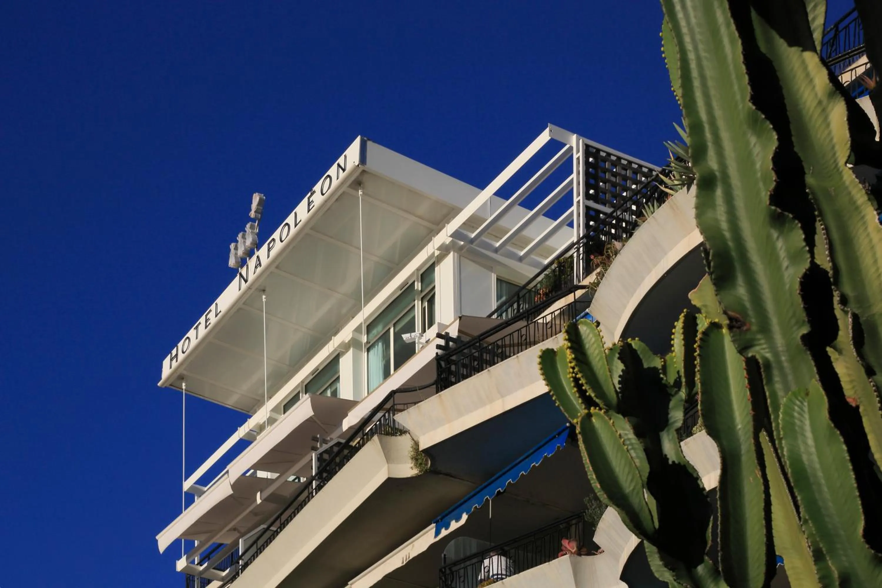 Facade/entrance in Hotel Napoléon
