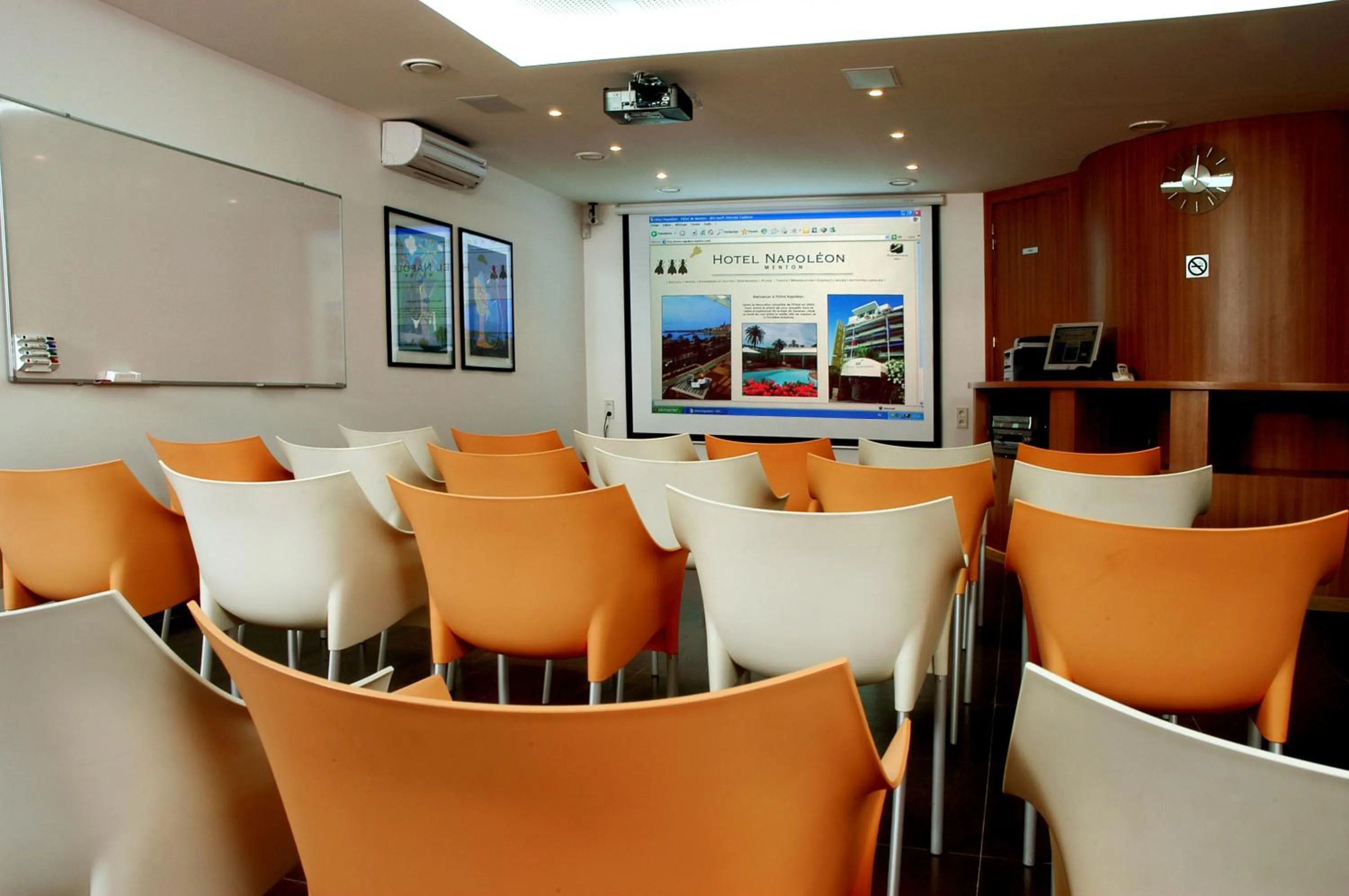 Business facilities in Hotel Napoléon