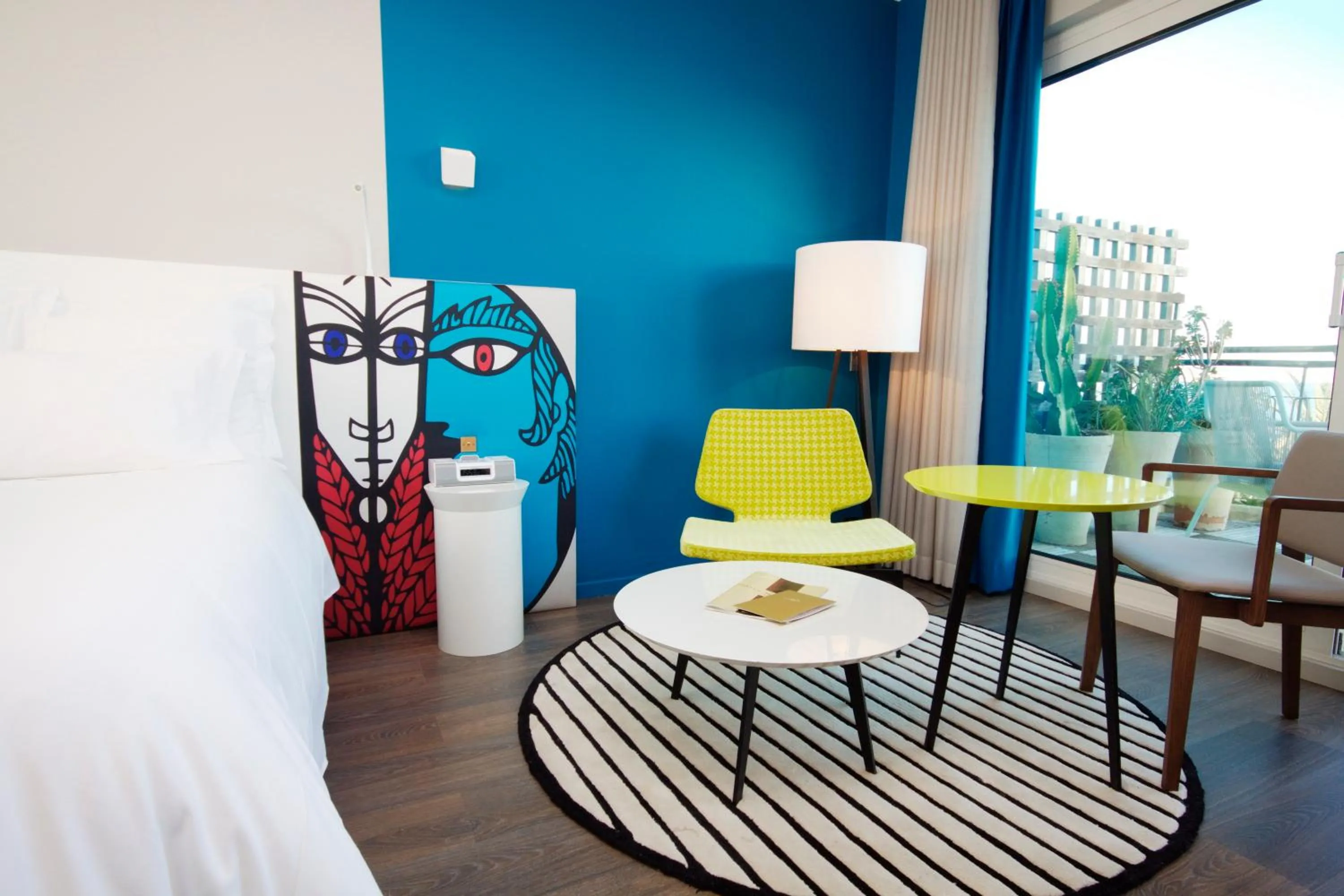 Seating area, Bed in Hotel Napoléon