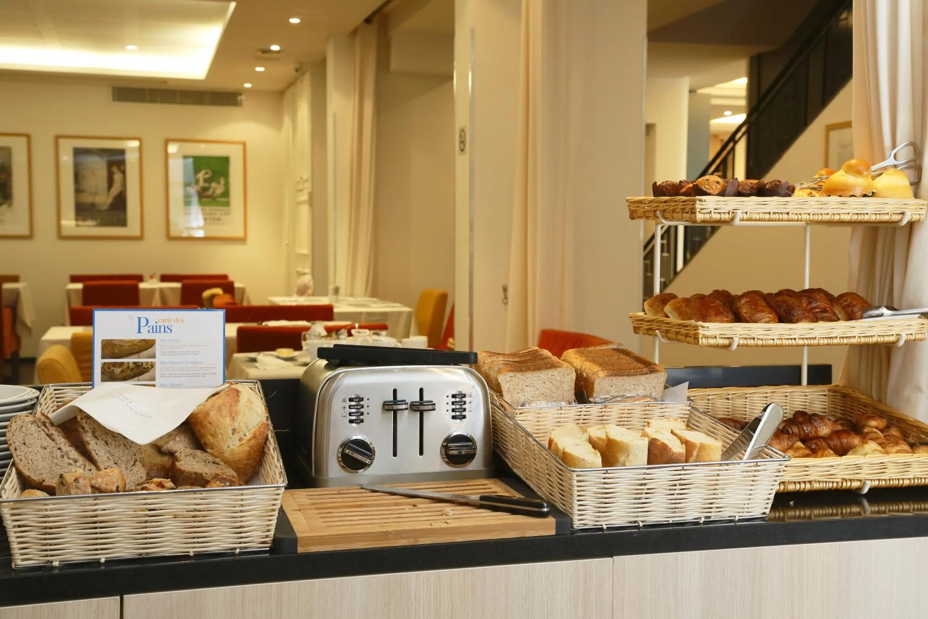 Buffet breakfast in Hotel Napoléon