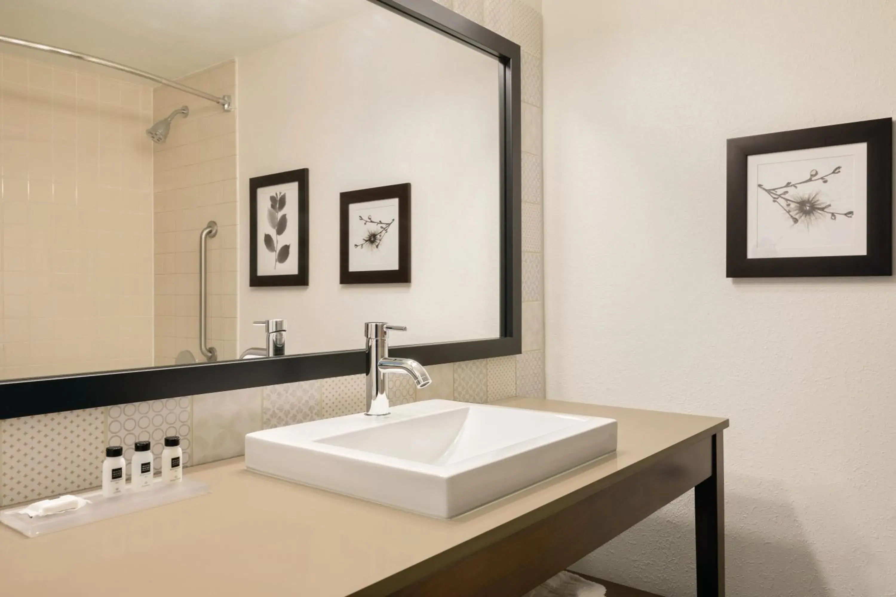 Studio Suite in Country Inn & Suites by Radisson, Fergus Falls, MN Studio Suite in Country Inn & Suites by Radisson, Fergus Falls, MN