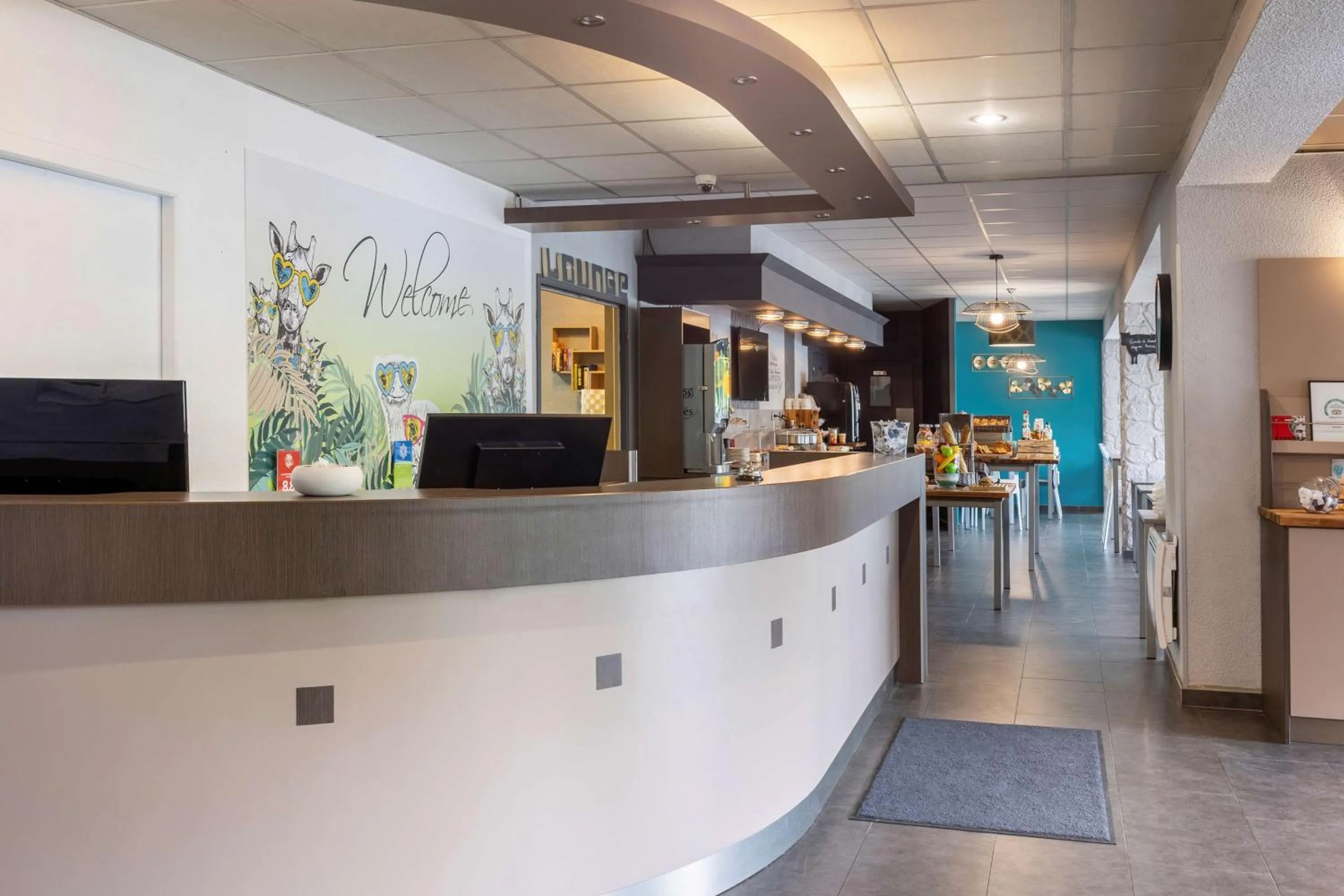 Lobby or reception in Sure Hotel by Best Western Lille Tourcoing Ex Hotel Garden