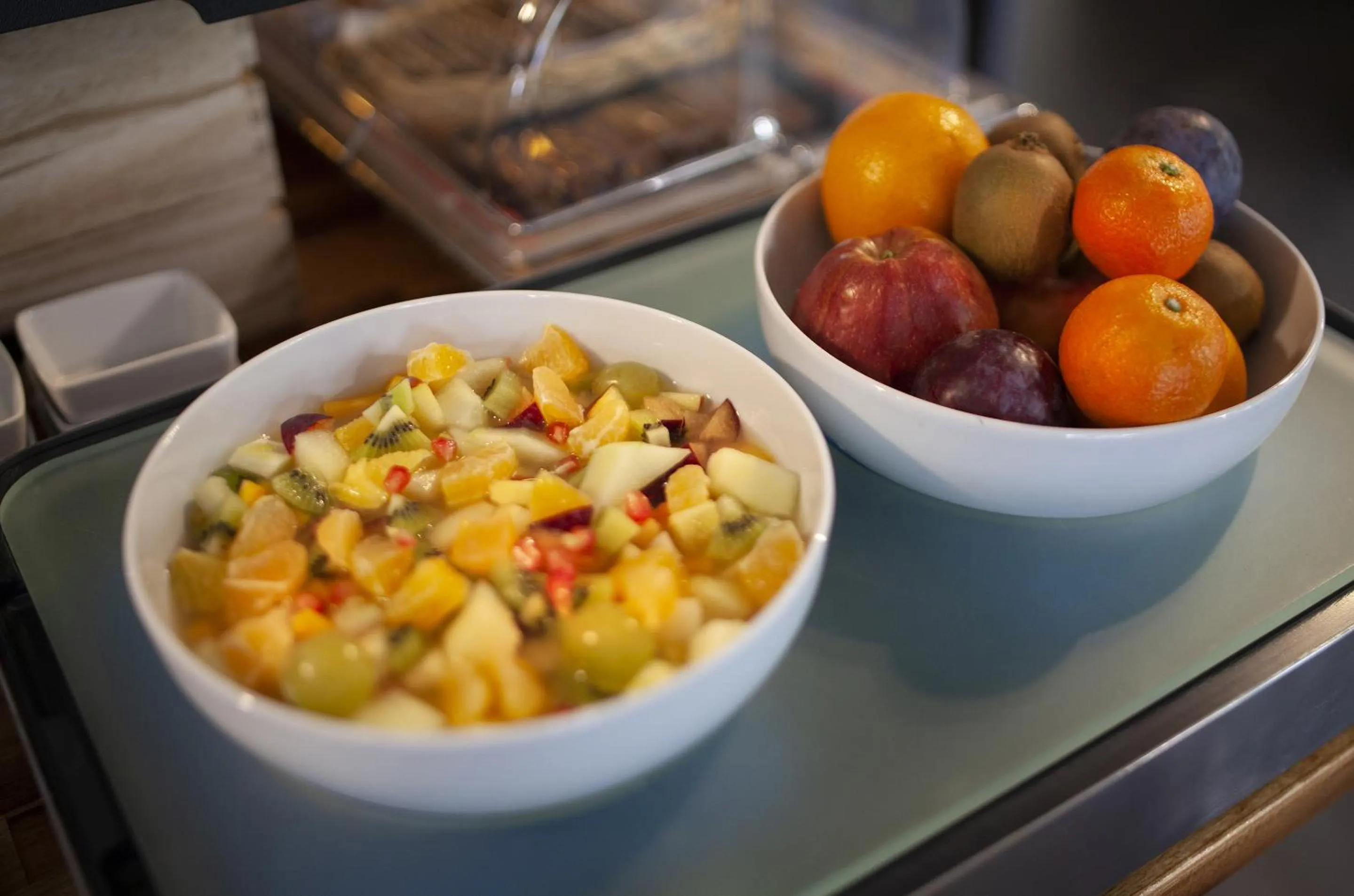 Food and drinks in Sure Hotel by Best Western Lille Tourcoing Ex Hotel Garden