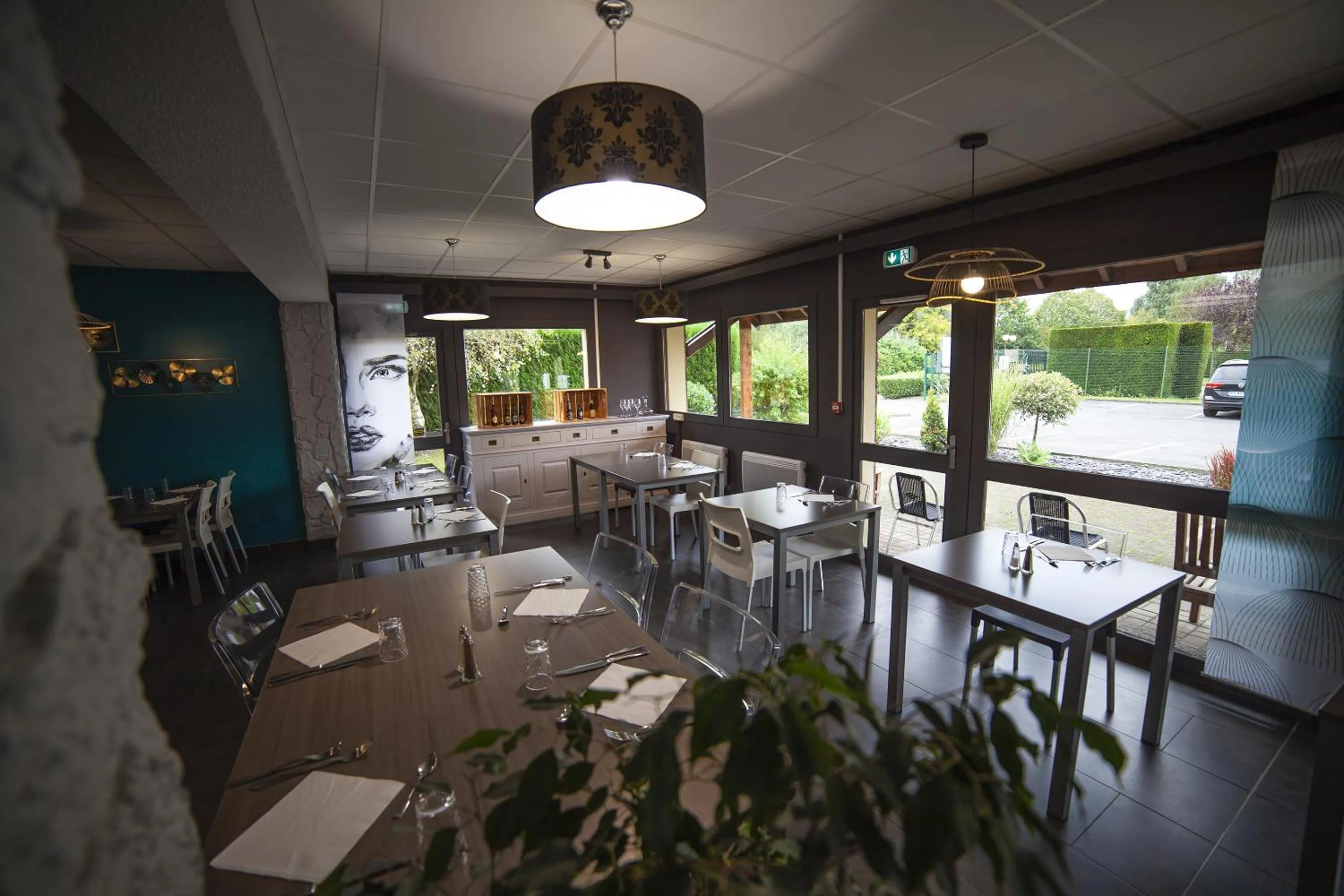 Restaurant/places to eat in Sure Hotel by Best Western Lille Tourcoing Ex Hotel Garden