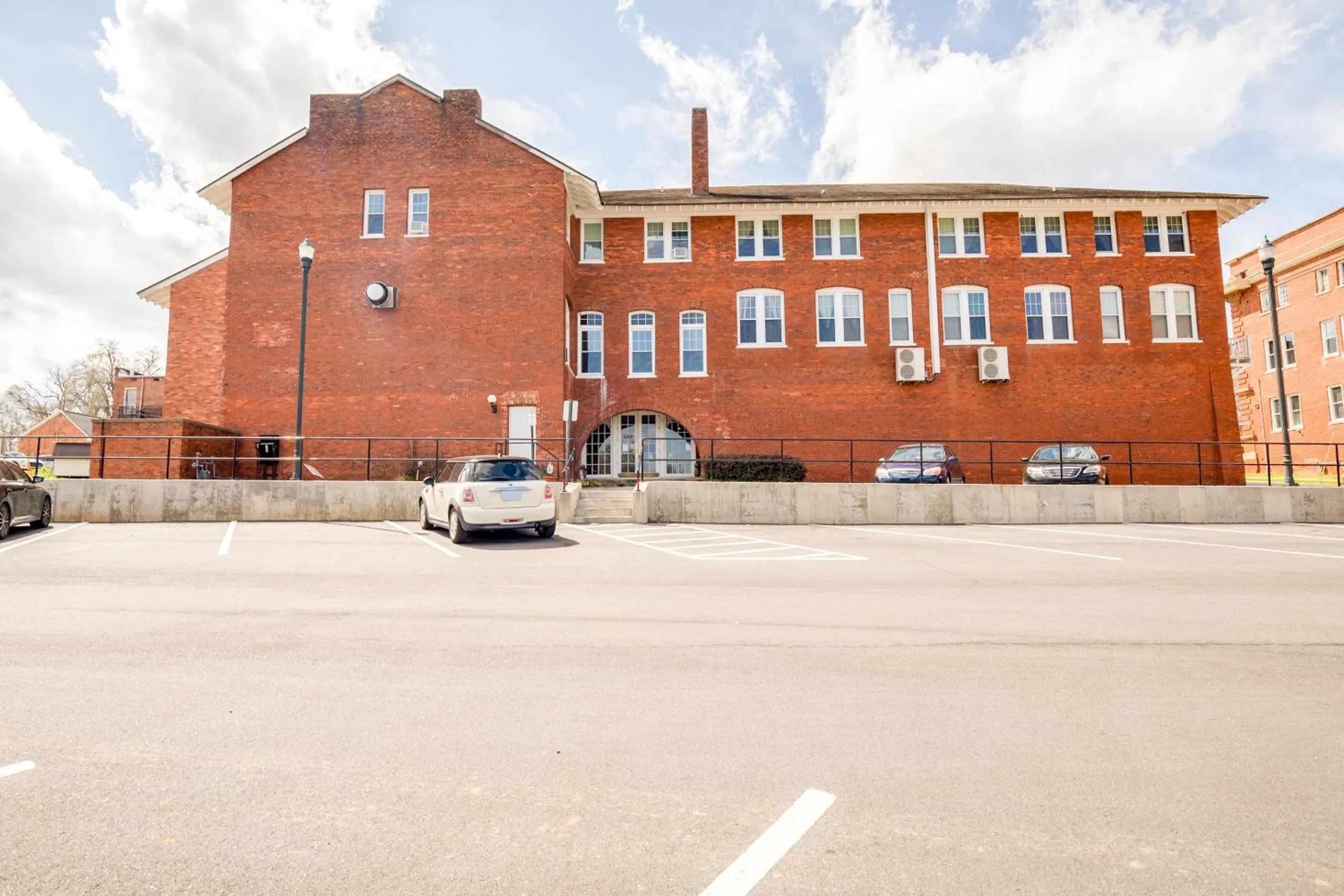 Facade/entrance in The Belmont Inn by OYO