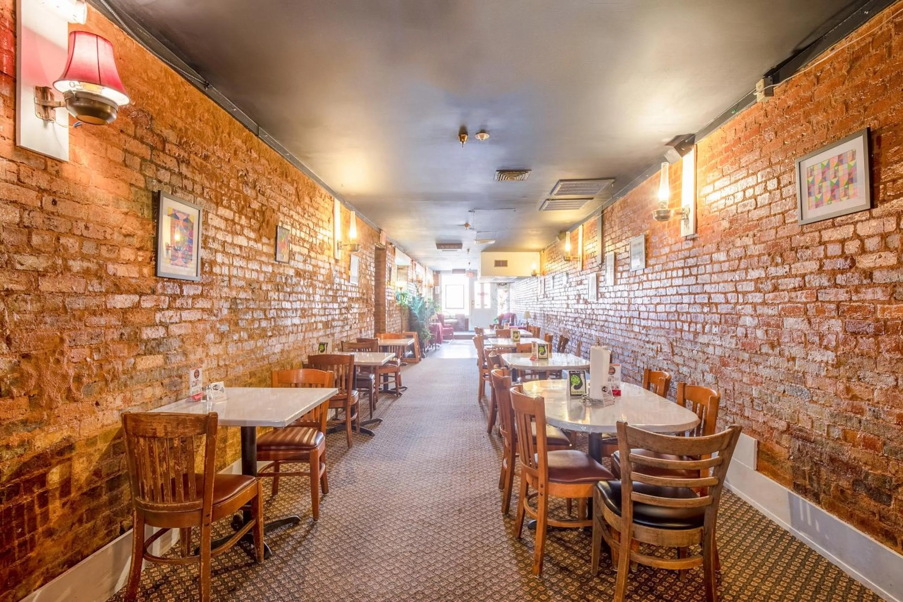 Restaurant/places to eat in The Belmont Inn by OYO