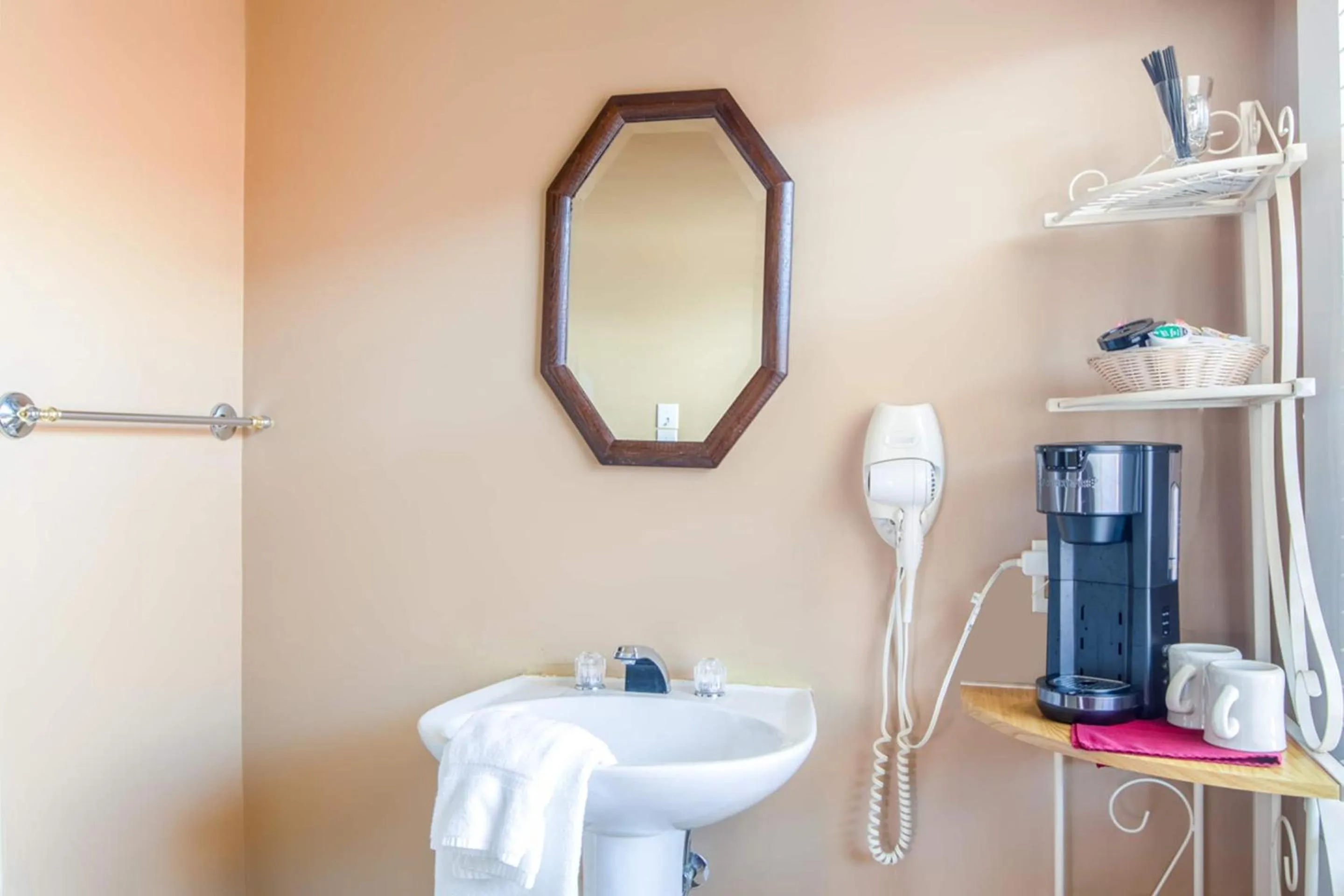 Bathroom in The Belmont Inn by OYO