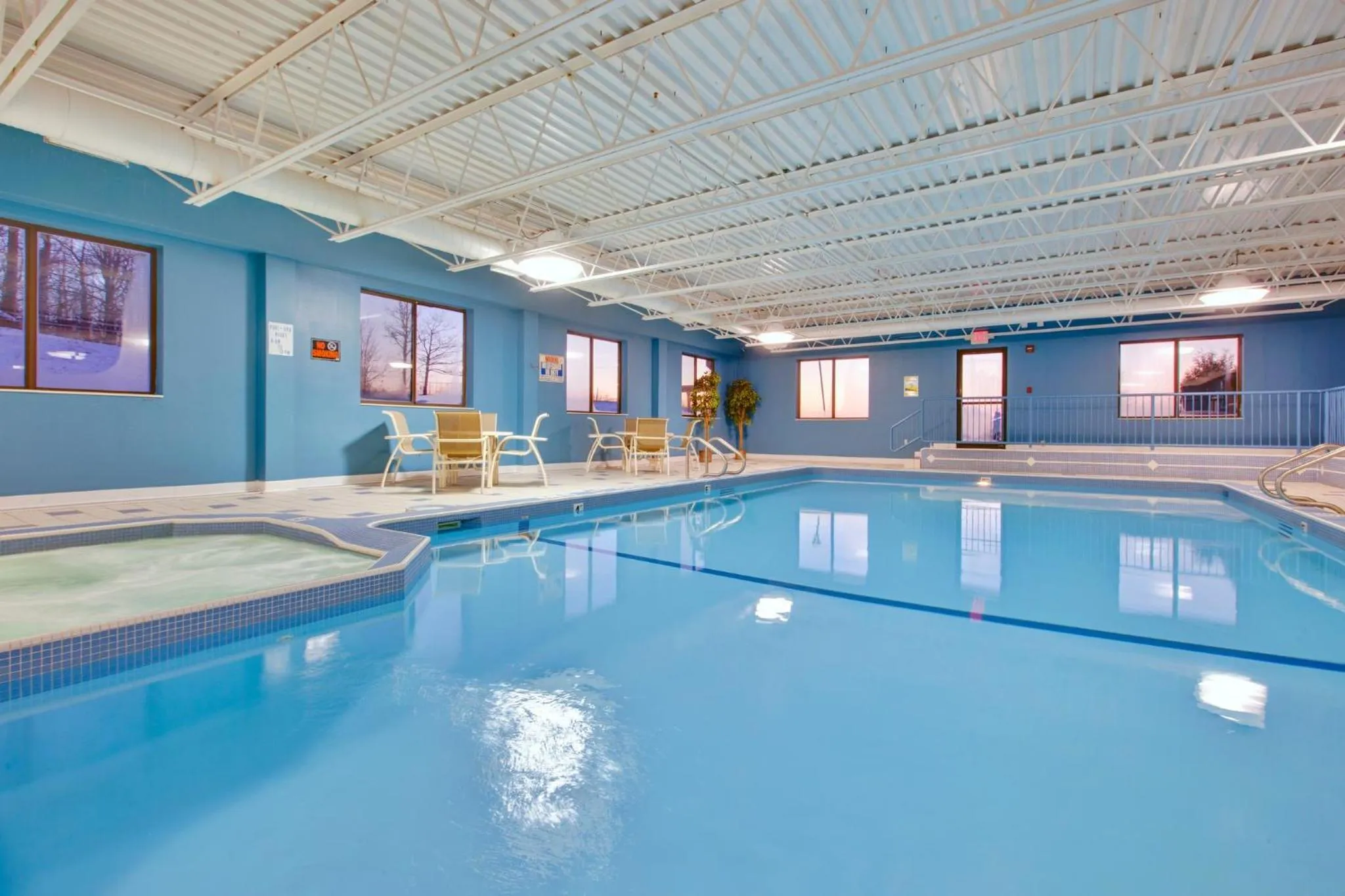 Swimming pool in Holiday Inn Express Sault Ste Marie by IHG