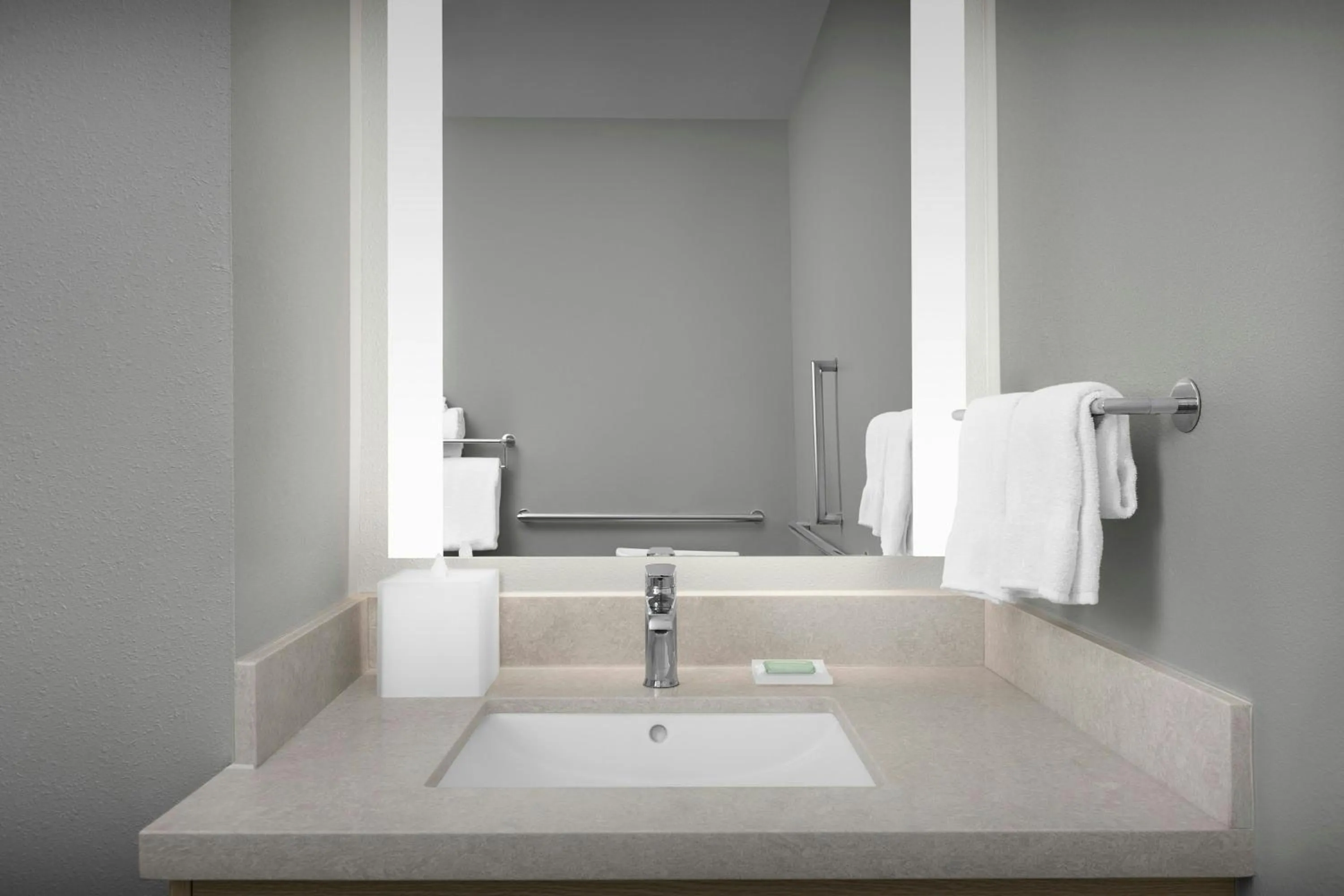 Bathroom in TownePlace Suites by Marriott Annapolis