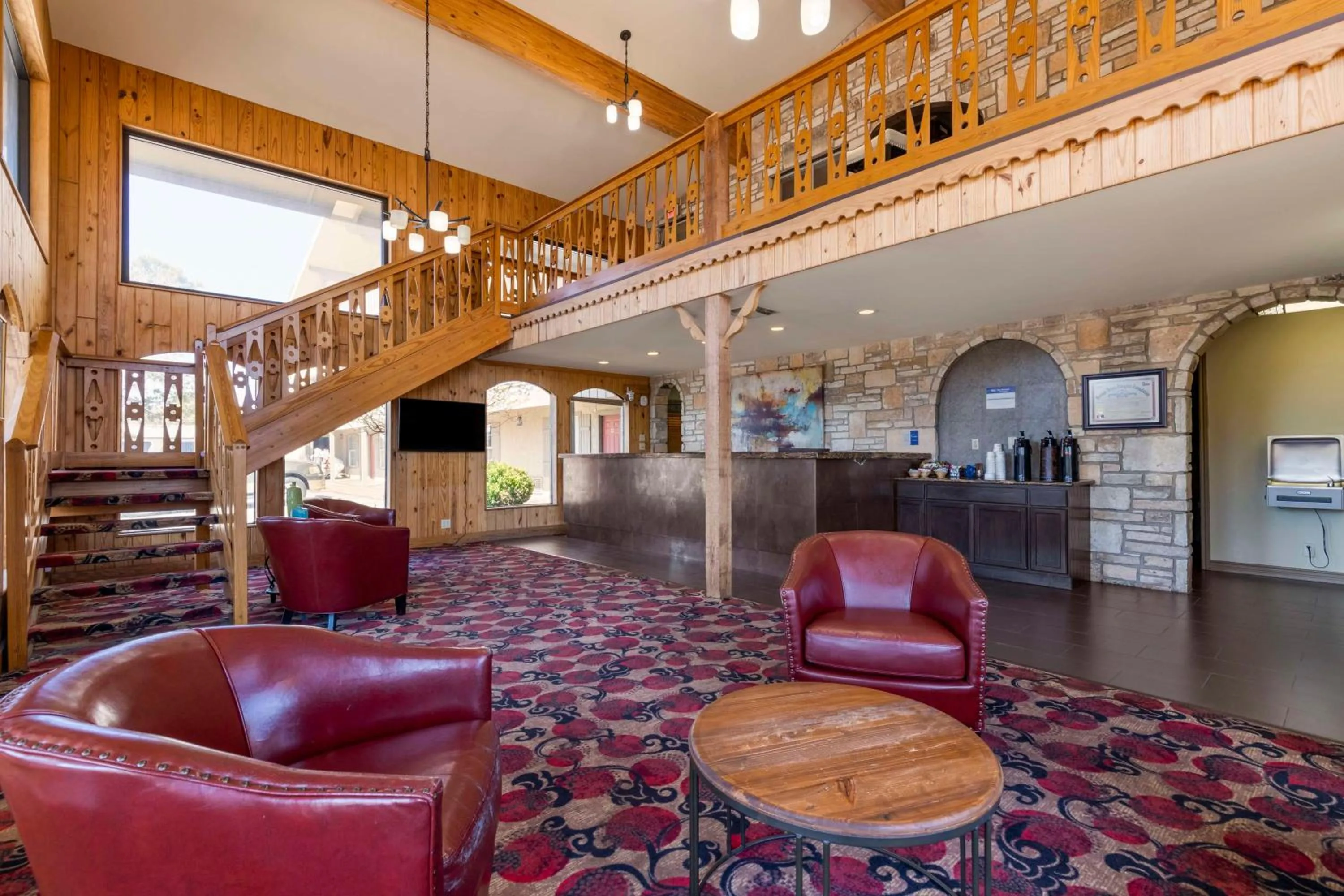 Lobby or reception in Best Western Sunday House Inn