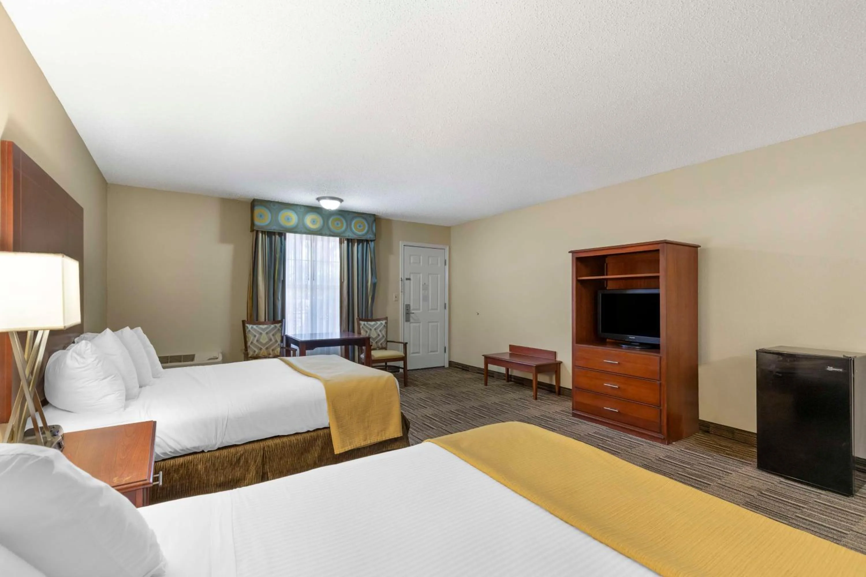 Bedroom in Best Western Sunday House Inn