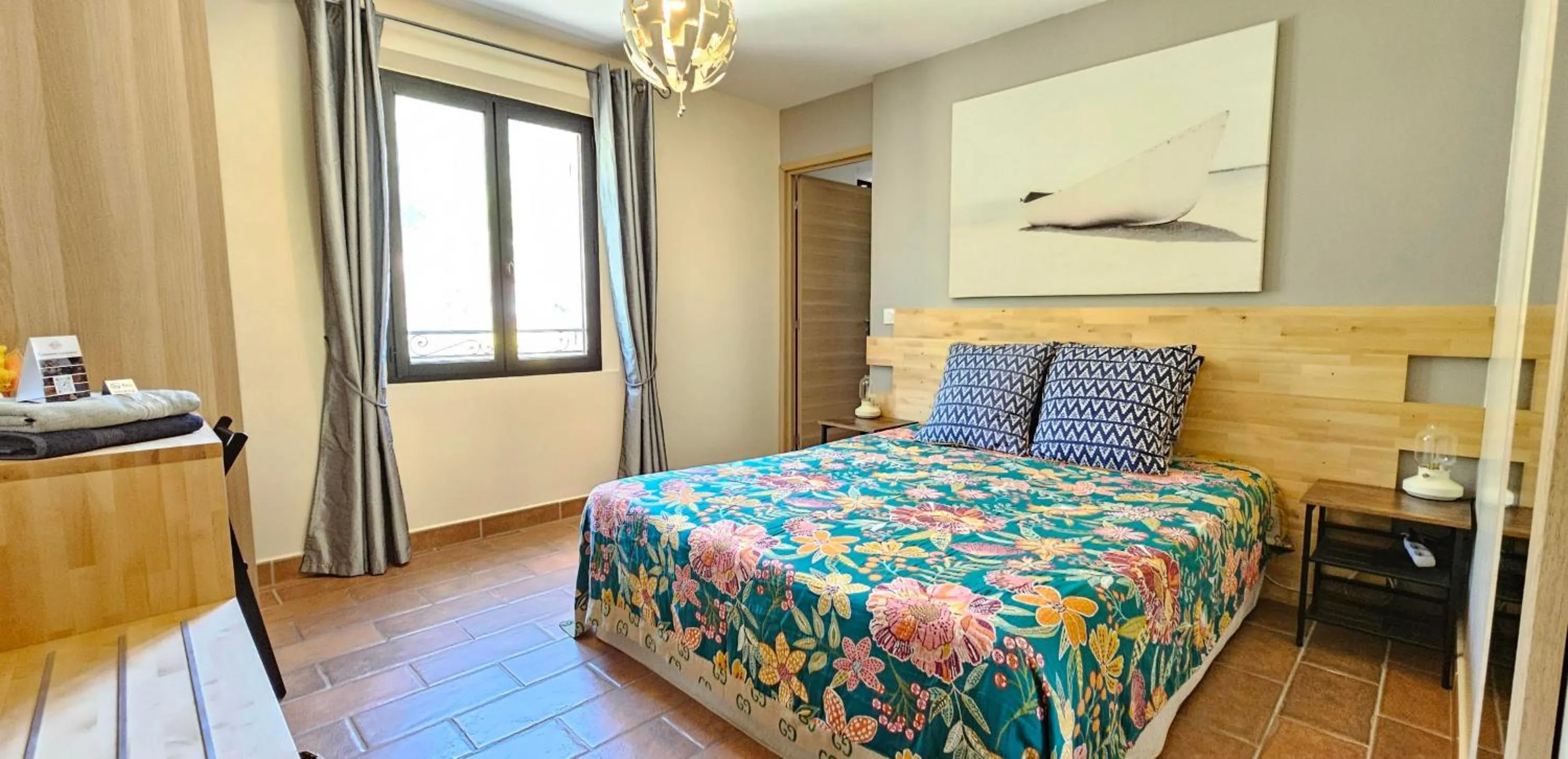 Bedroom, Bed in Villa Tropez Chambres d'hôtes