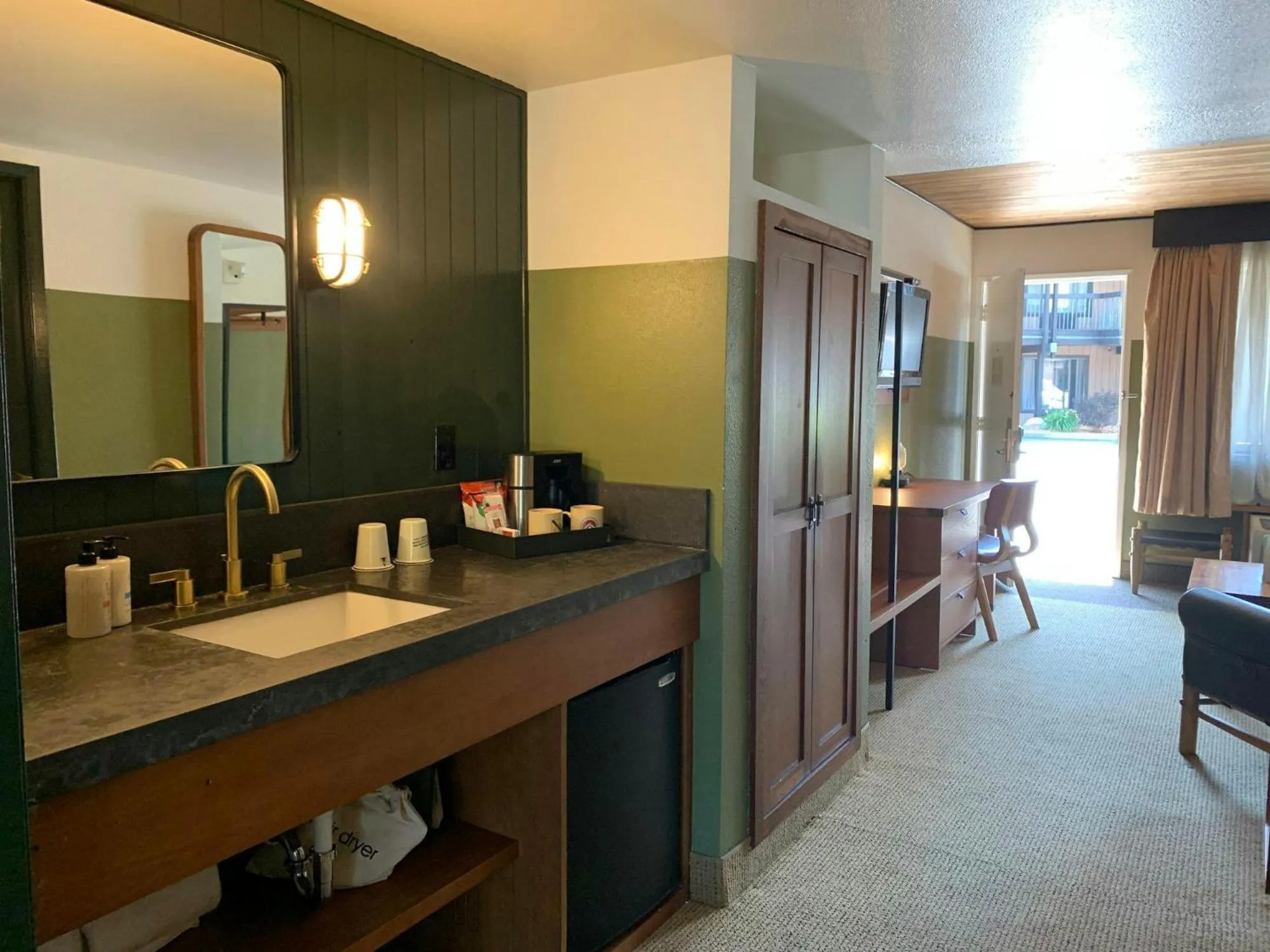 Shower in Station House Inn South Lake Tahoe