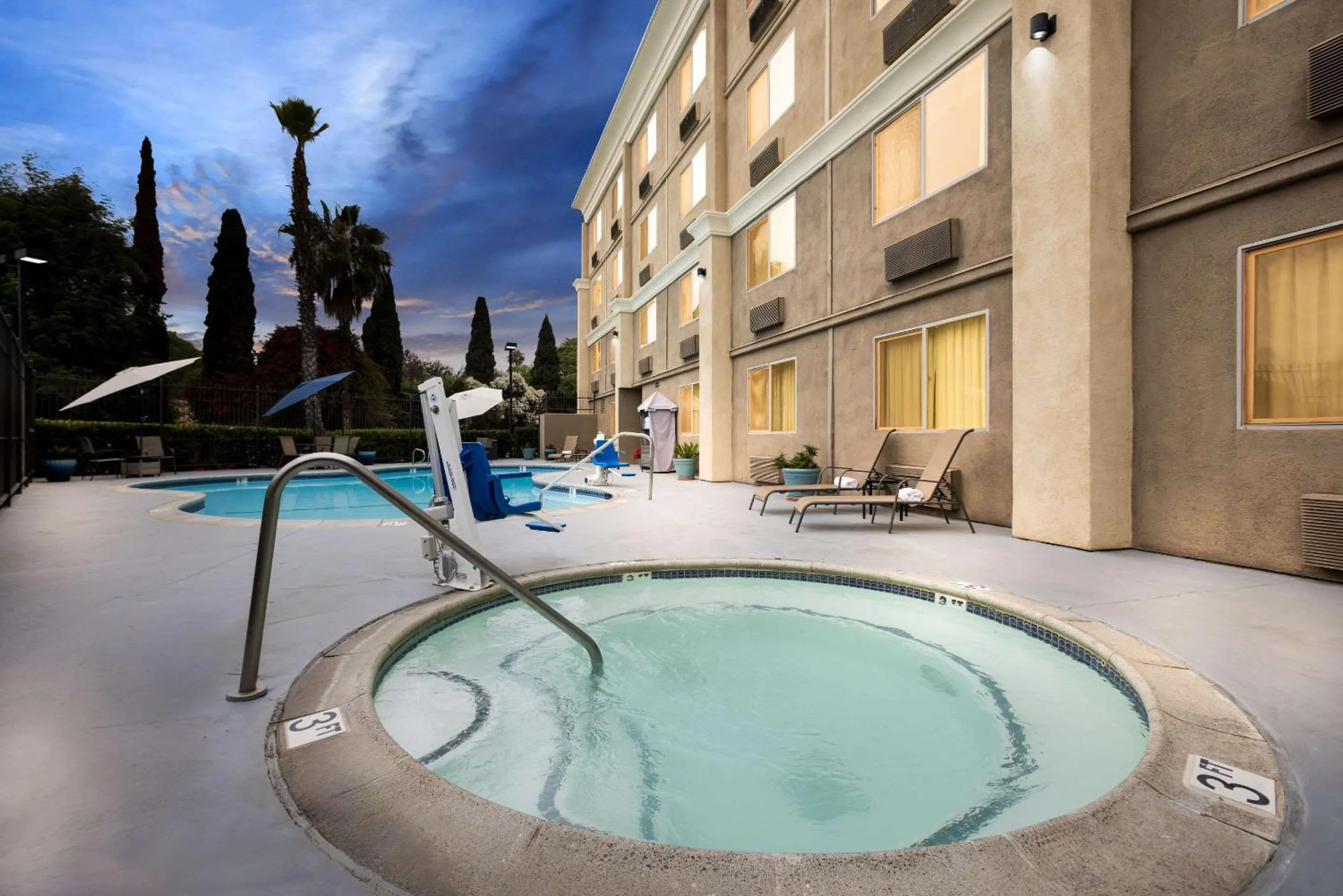 Property building in Comfort Inn Chula Vista San Diego South