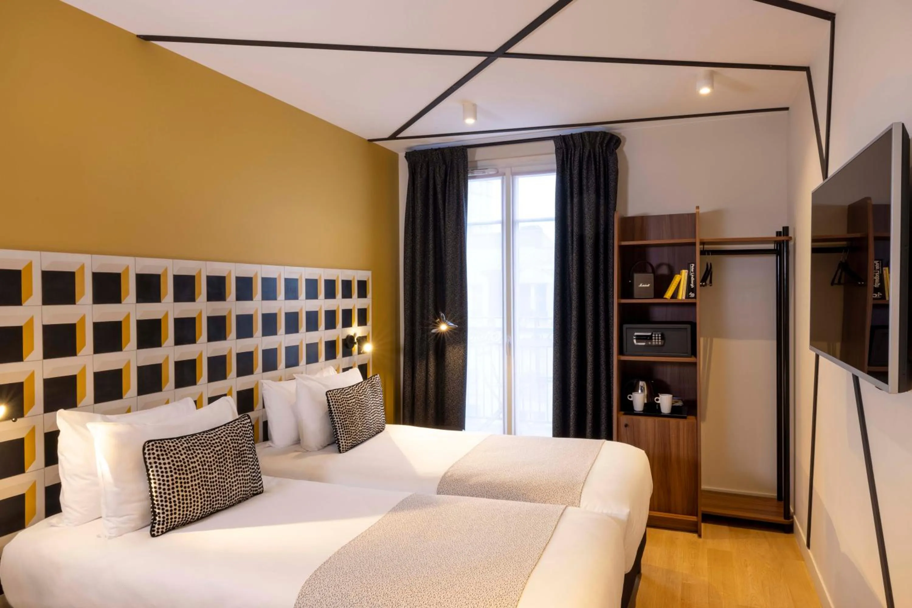 Bed in Paris Art Hotel Quartier Latin by Malone