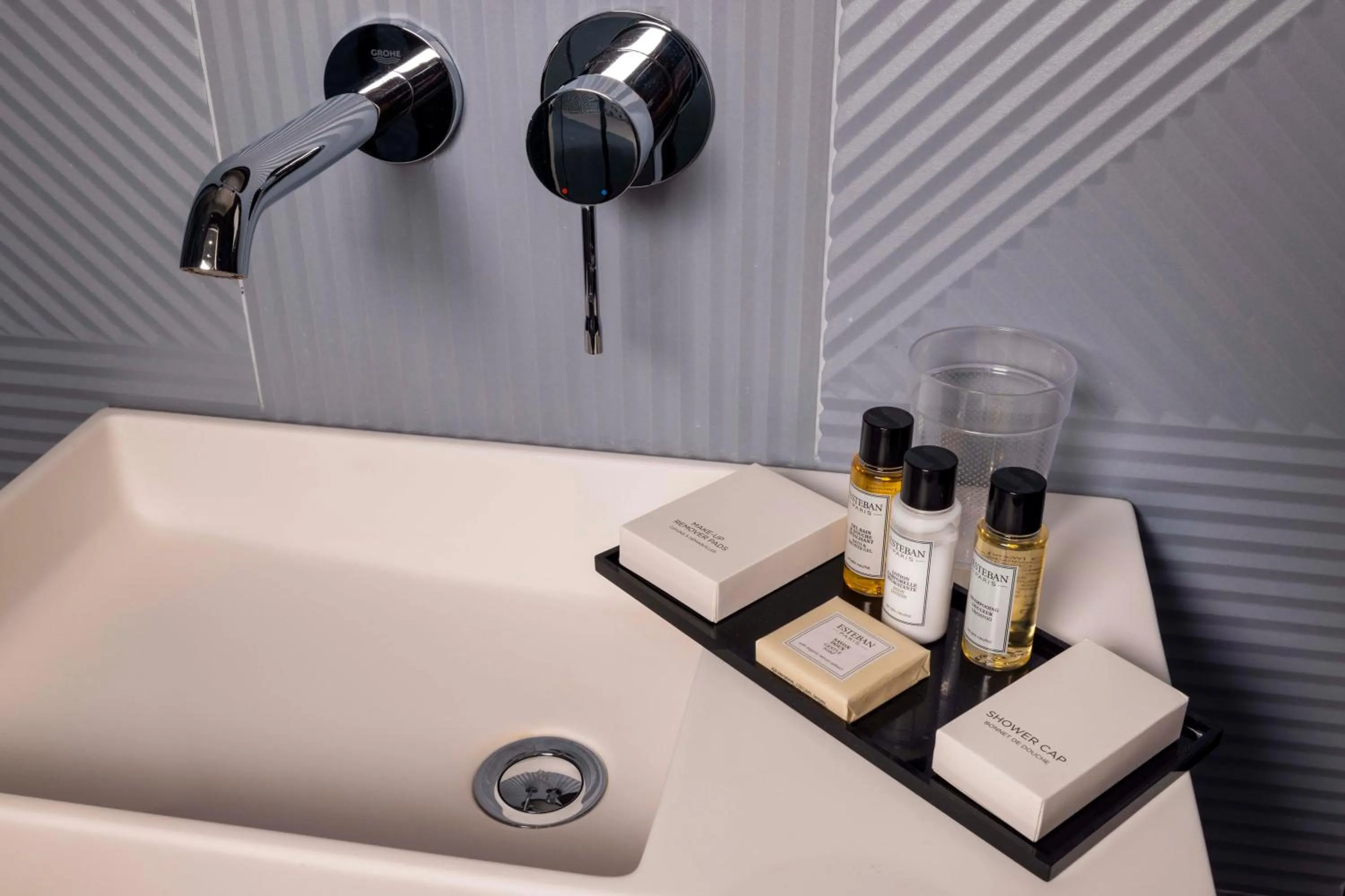 Bathroom in Paris Art Hotel Quartier Latin by Malone