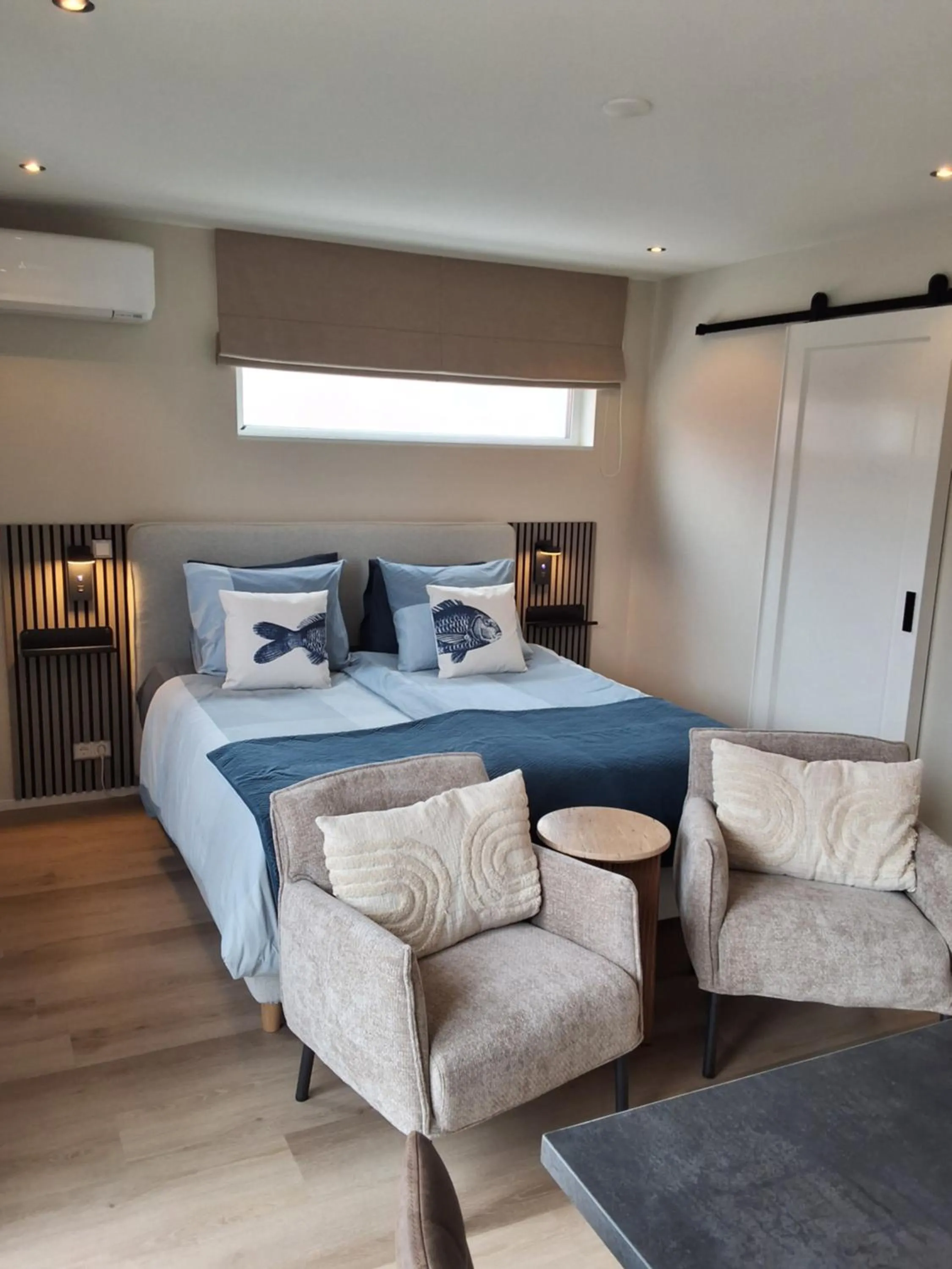 Photo of the whole room, Bed in Appartement Havenzicht