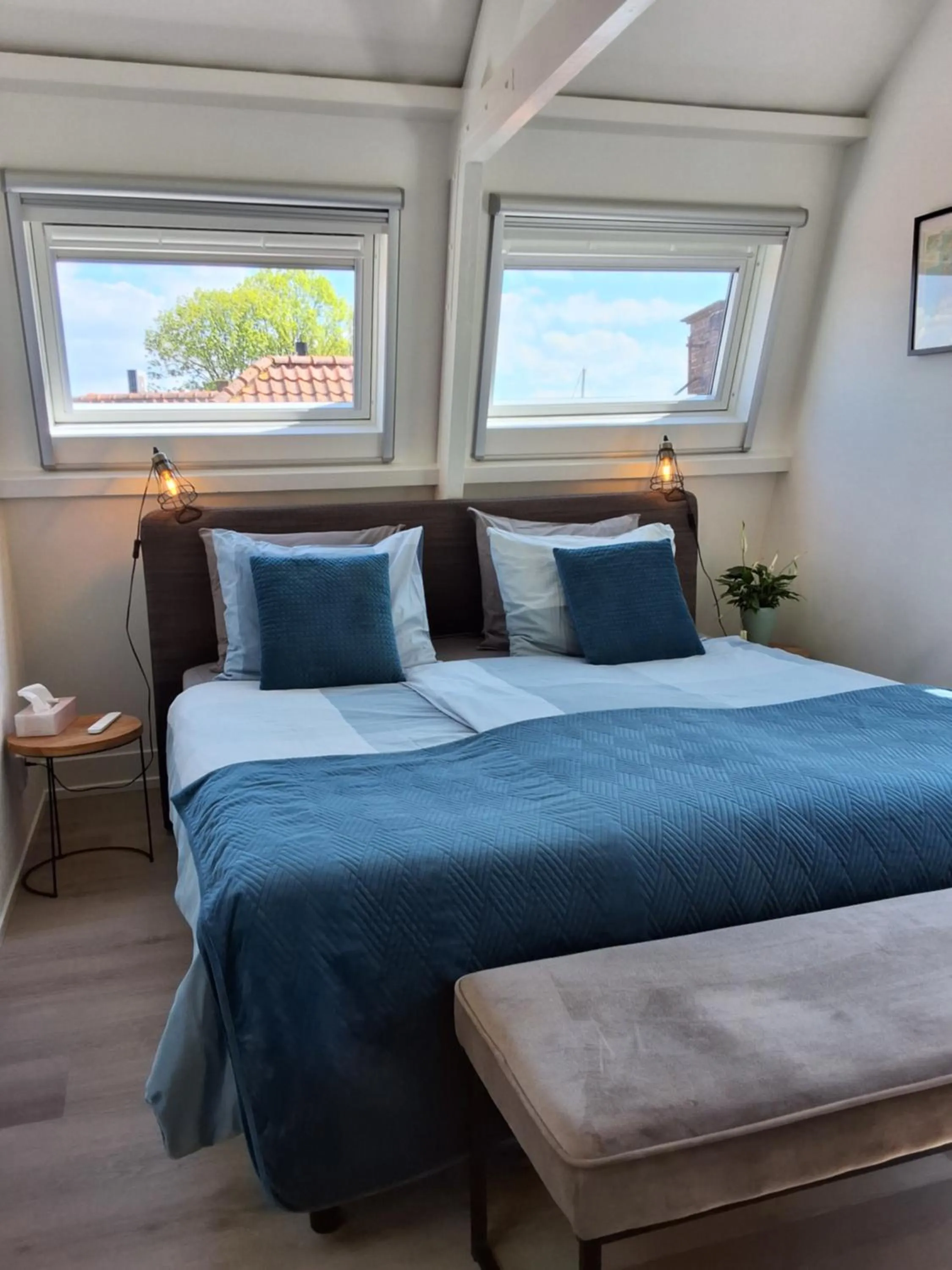 Bed in Appartement Havenzicht