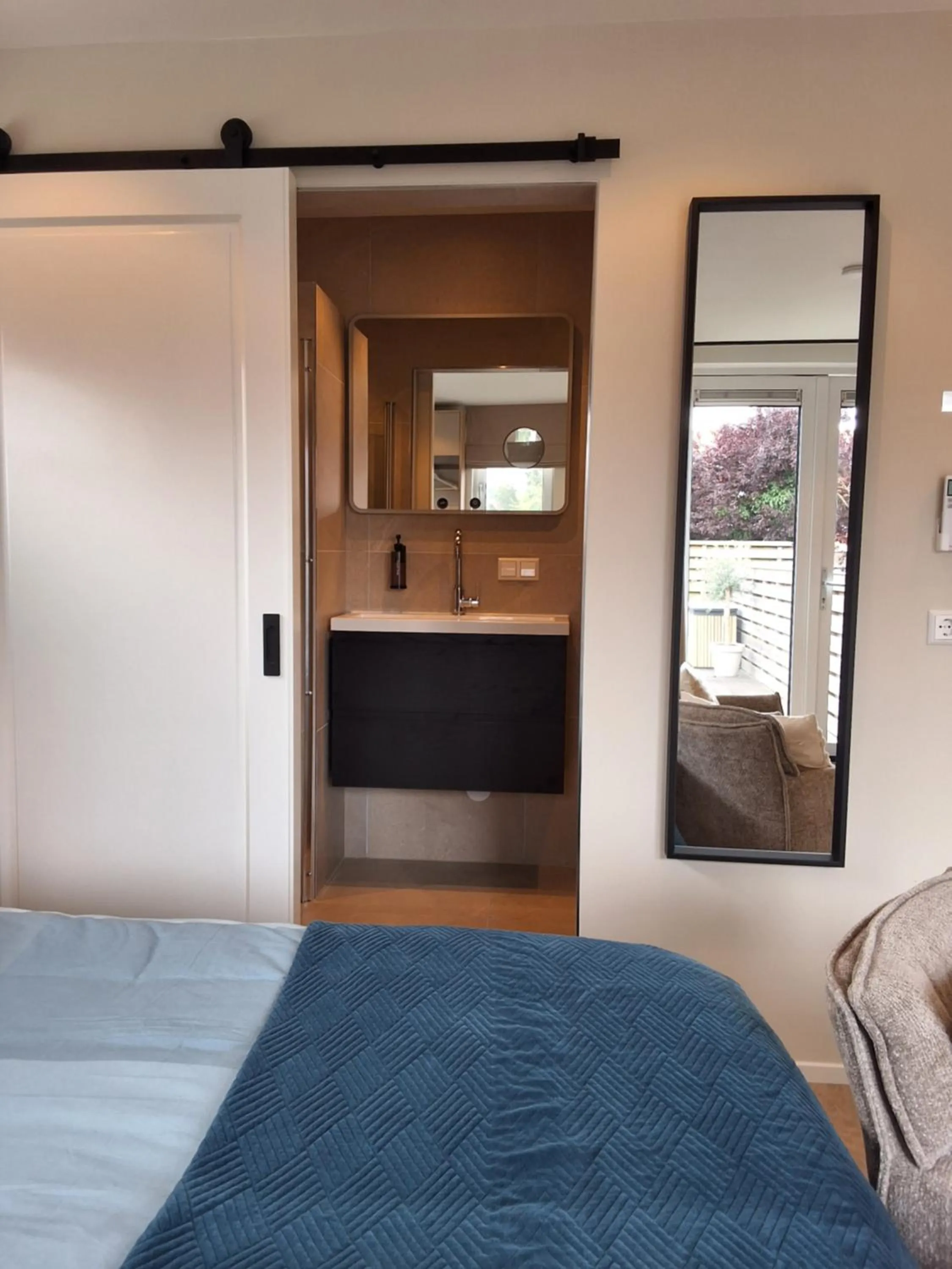 Photo of the whole room, Bed in Appartement Havenzicht