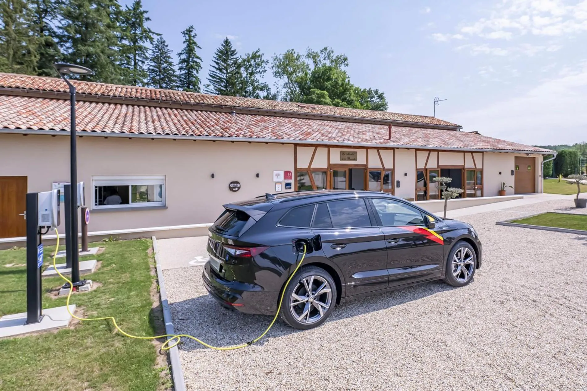 Parking in Hôtel du Moulin de la Brevette