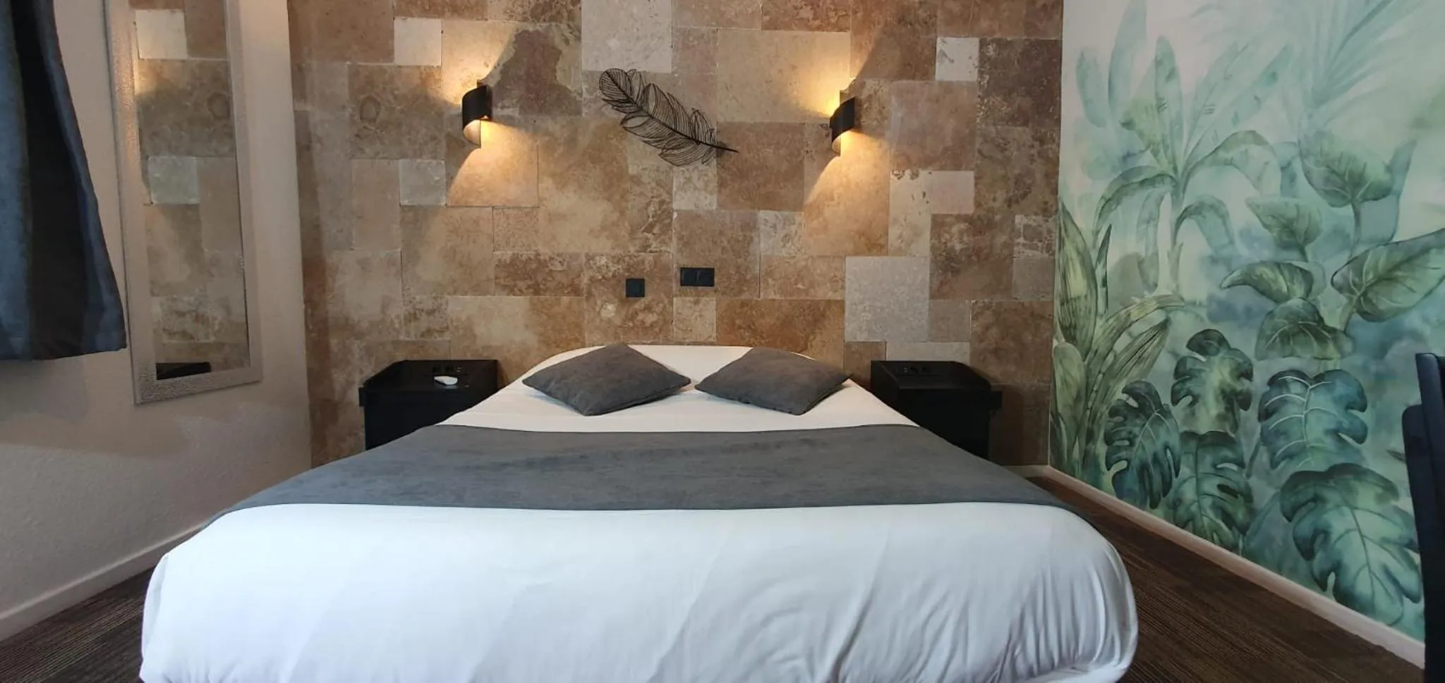 Bedroom, Bed in Hôtel du Moulin de la Brevette