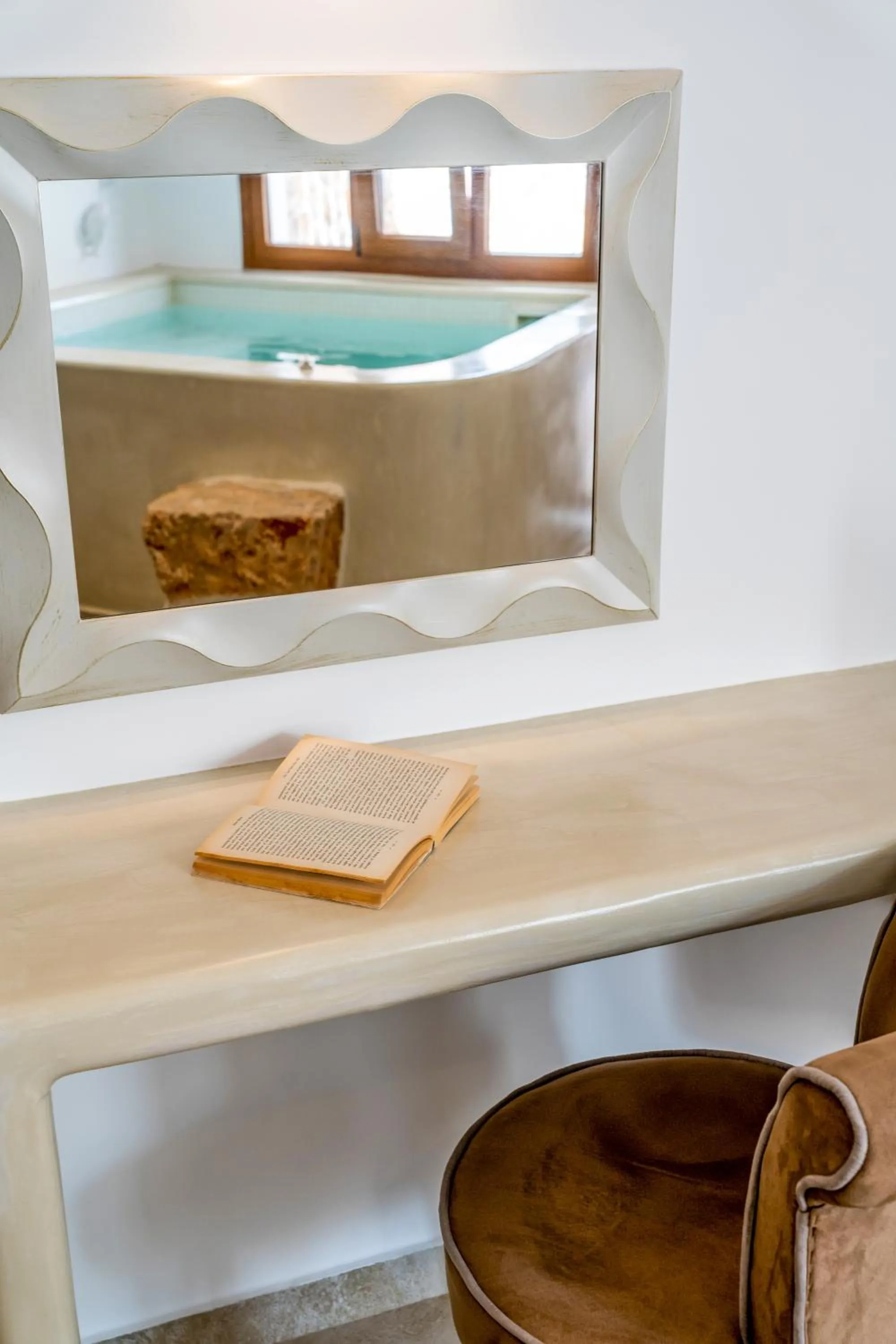 Hot Tub in Marvarit Suites