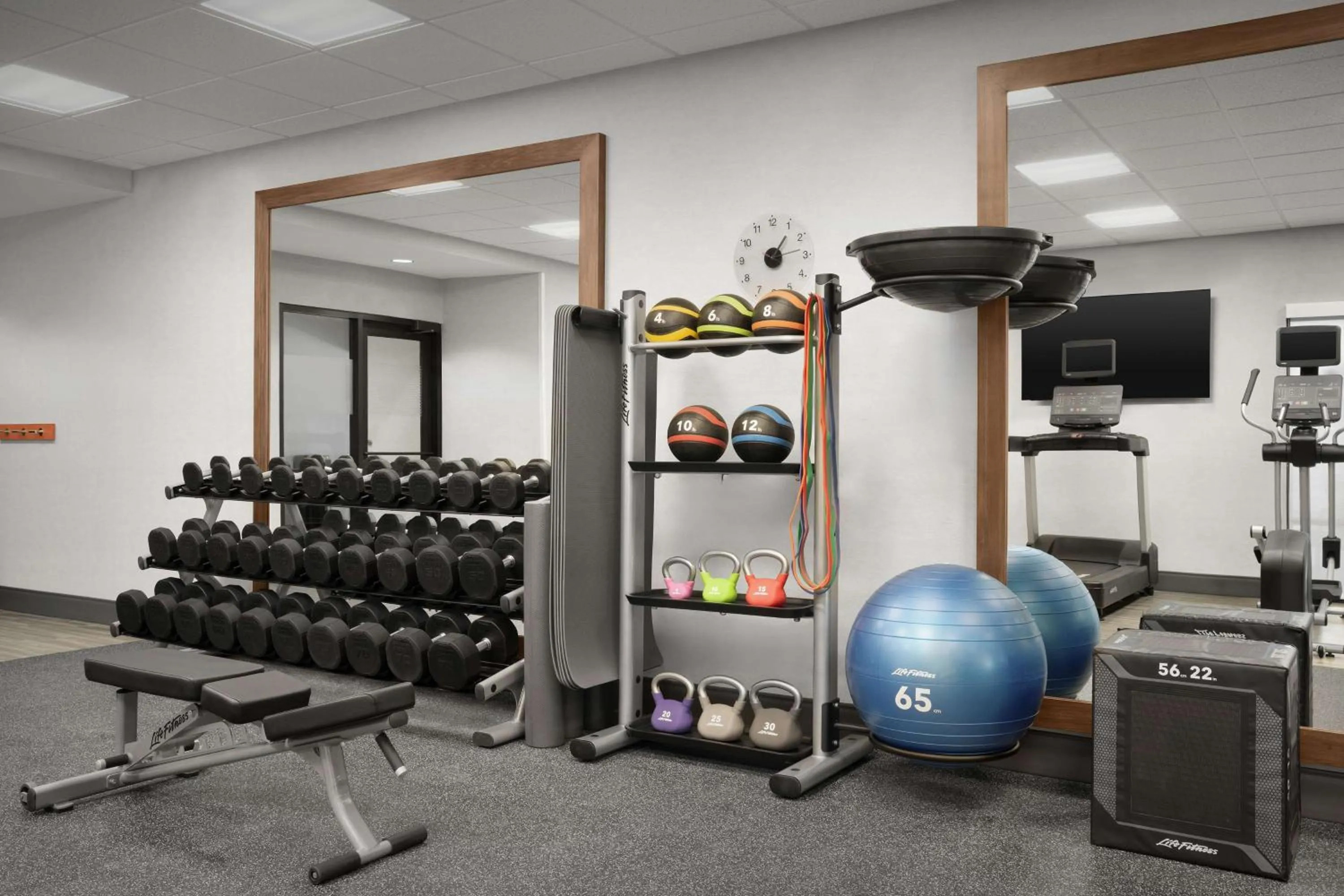 Fitness centre/facilities in Hampton Inn & Suites Williston