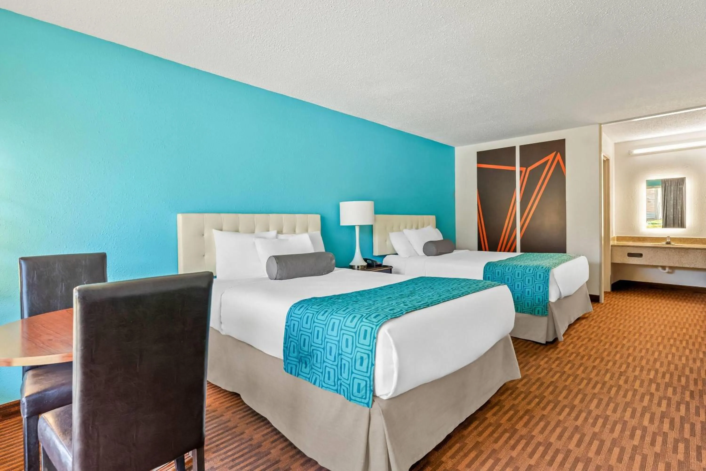 Bed in Howard Johnson by Wyndham Albany