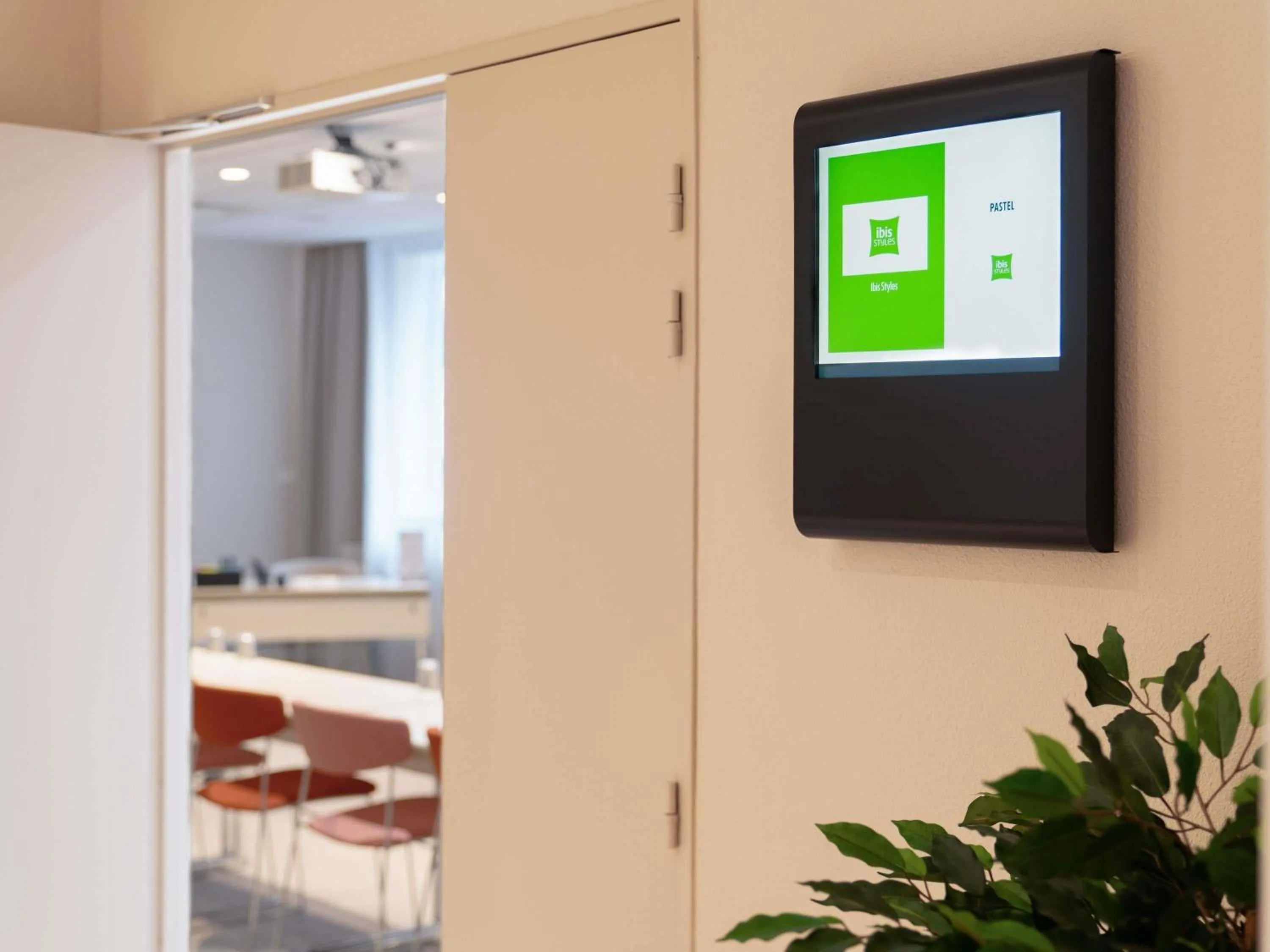 Meeting/conference room in ibis Styles Paris Porte d'Orléans