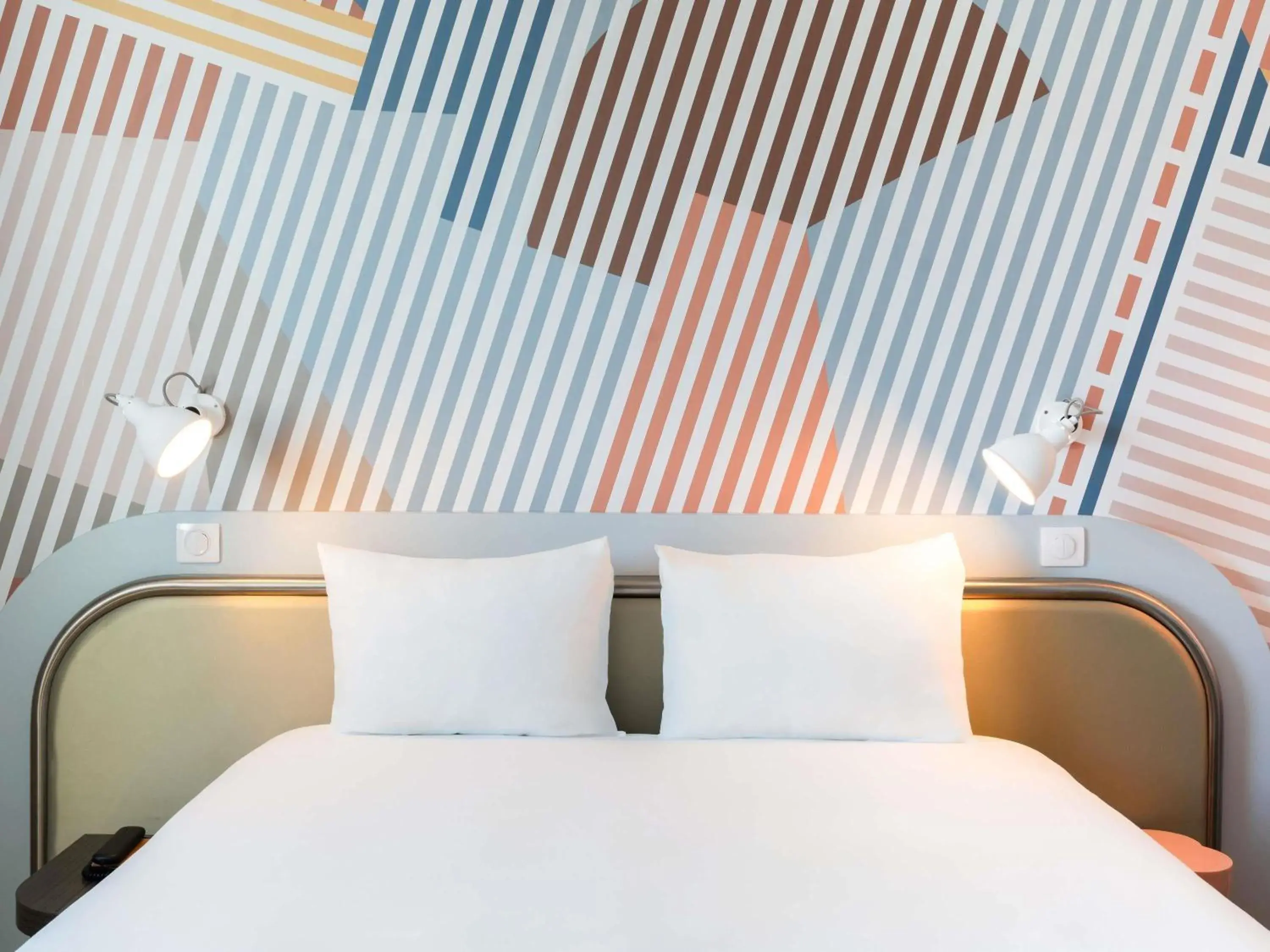 Superior Room with Double Bed and Sofa in ibis Styles Paris Porte d'Orléans Superior Room with Double Bed and Sofa in ibis Styles Paris Porte d'Orléans