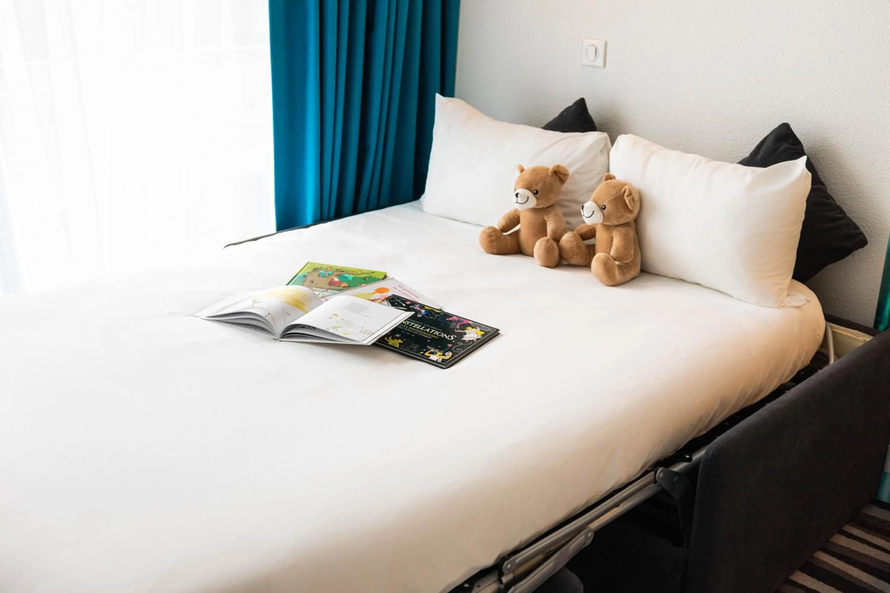 Photo of the whole room, Bed in ibis Styles Paris Porte d'Orléans