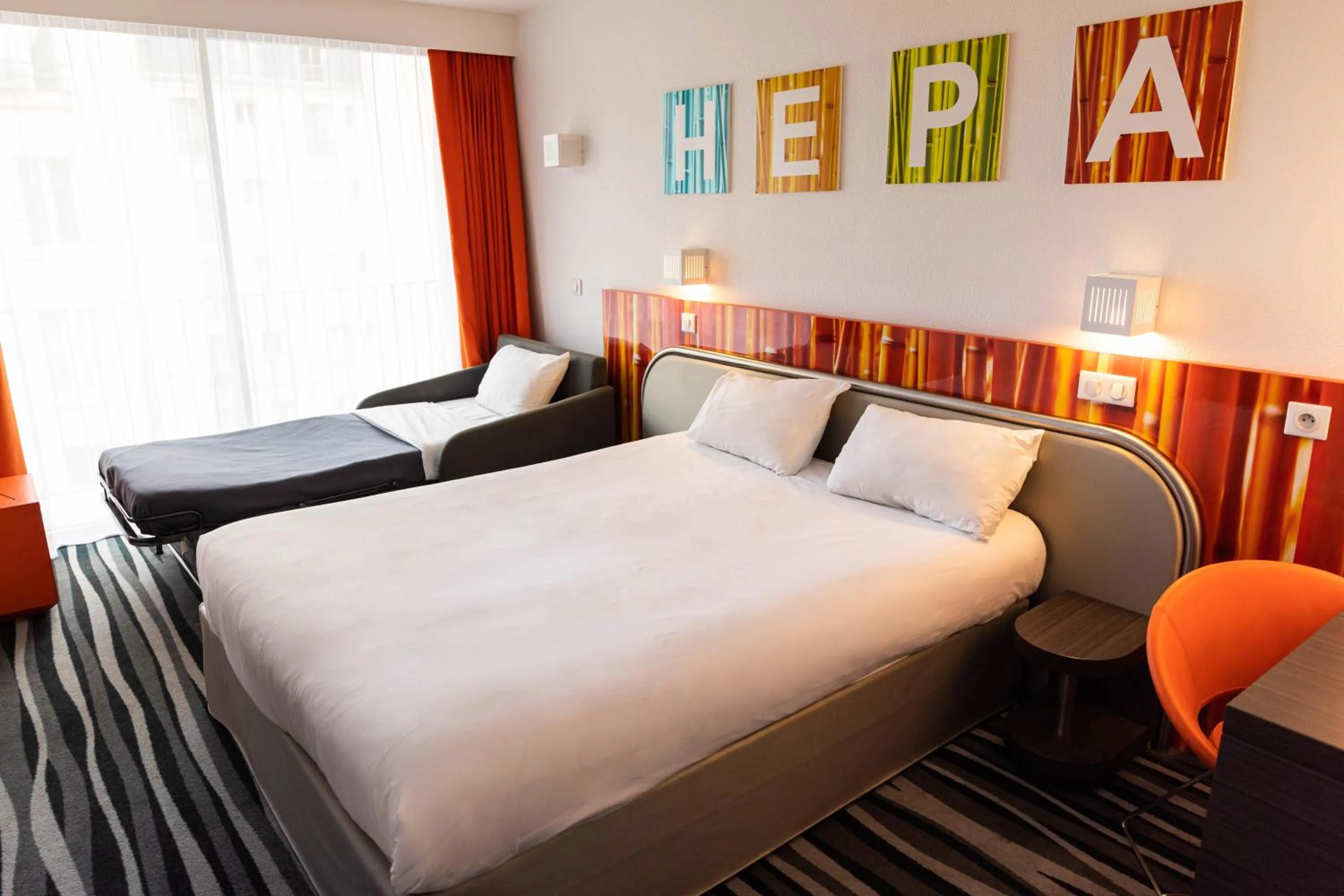 Bed in ibis Styles Paris Porte d'Orléans