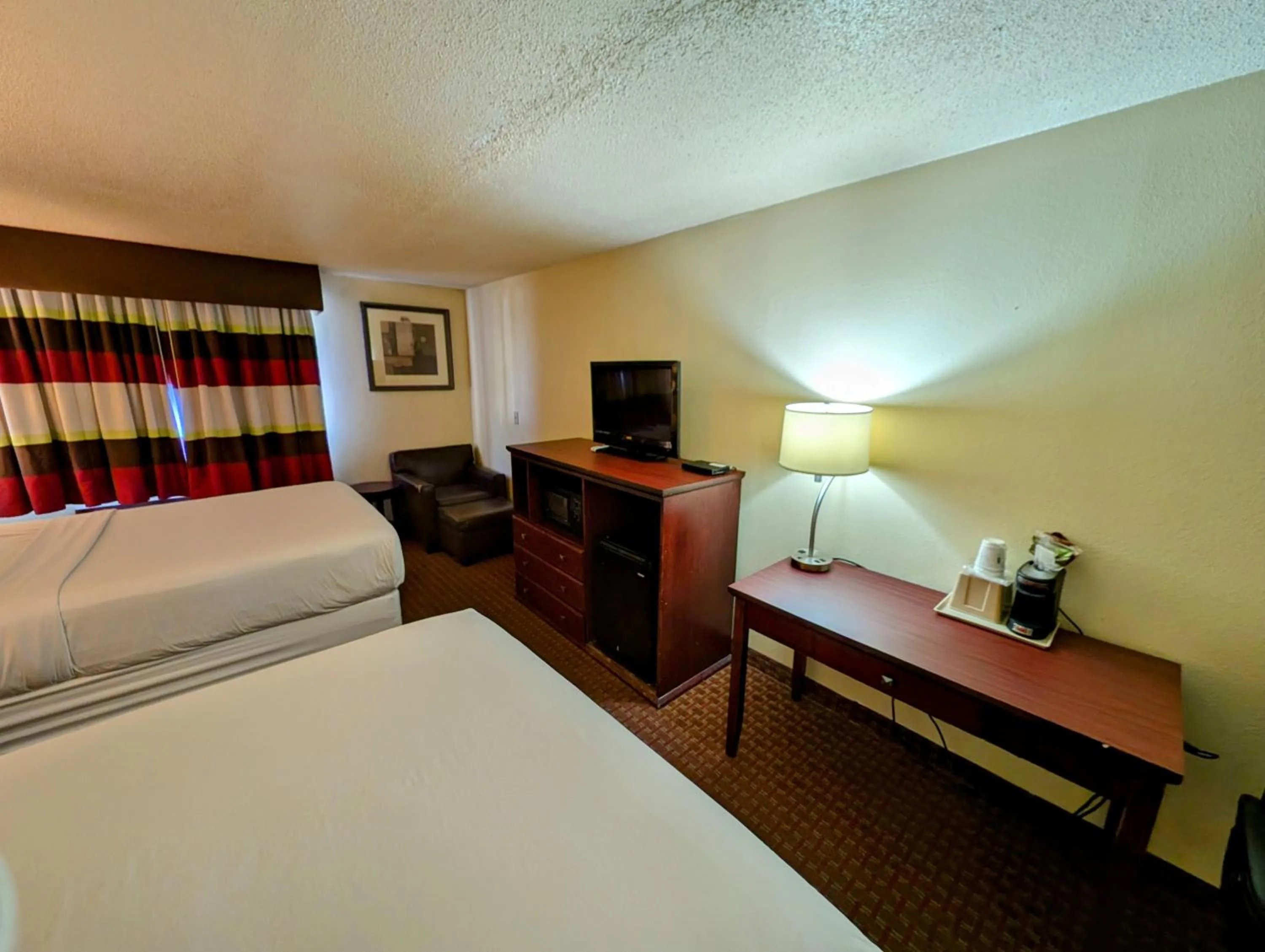 Bedroom, Bed in Travelodge by Wyndham Enid