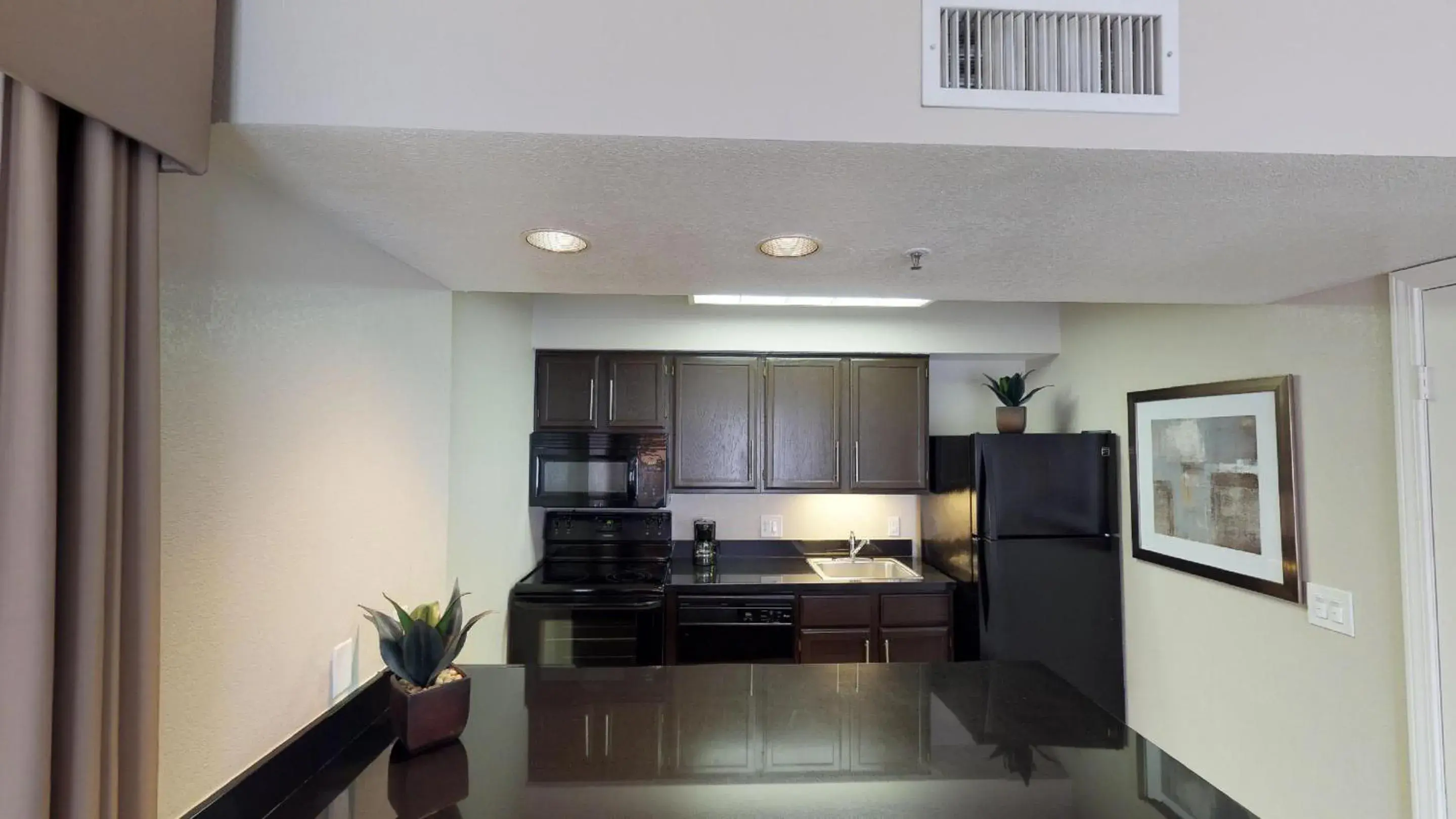 One Bedroom Suite - Full Kitchen in Chase Suites Brea-Fullerton - North Orange County One Bedroom Suite - Full Kitchen in Chase Suites Brea-Fullerton - North Orange County