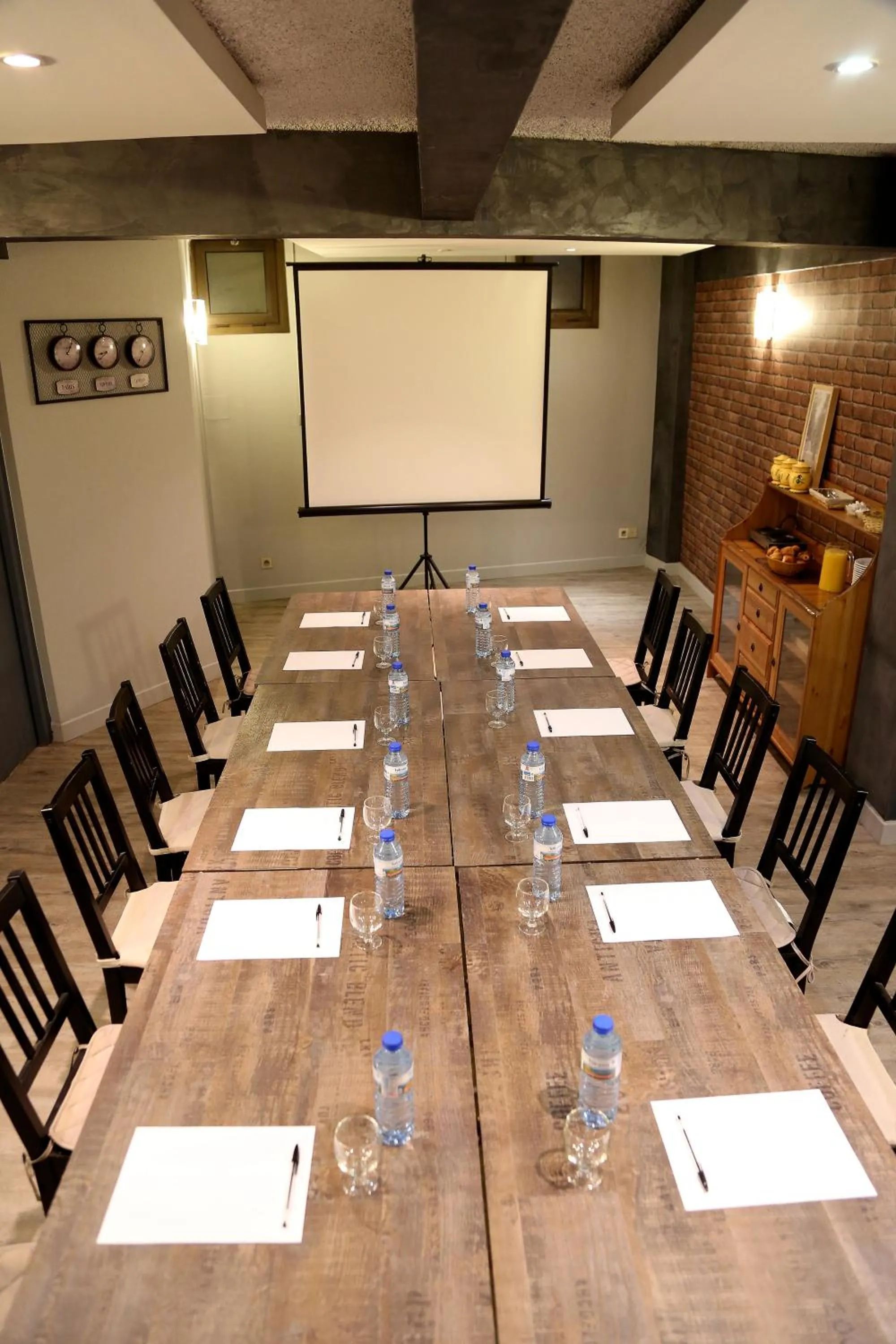 Business facilities in Hotel Paris Villette