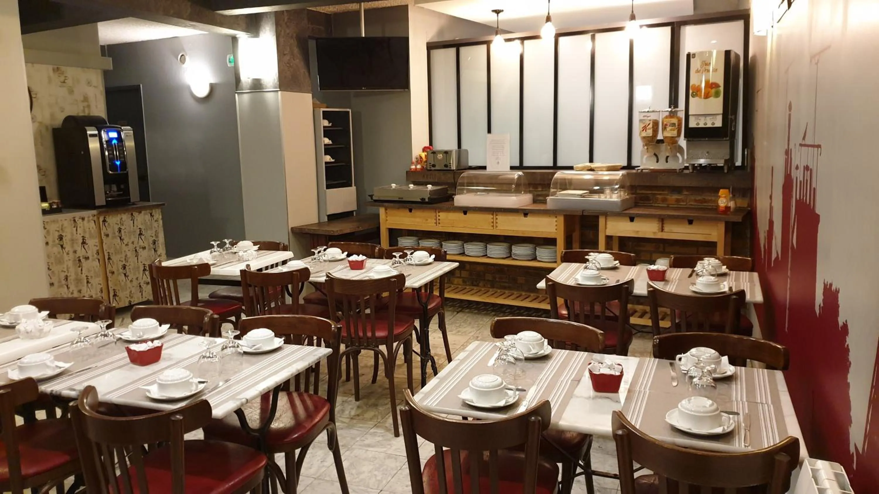 Breakfast in Hotel Paris Villette