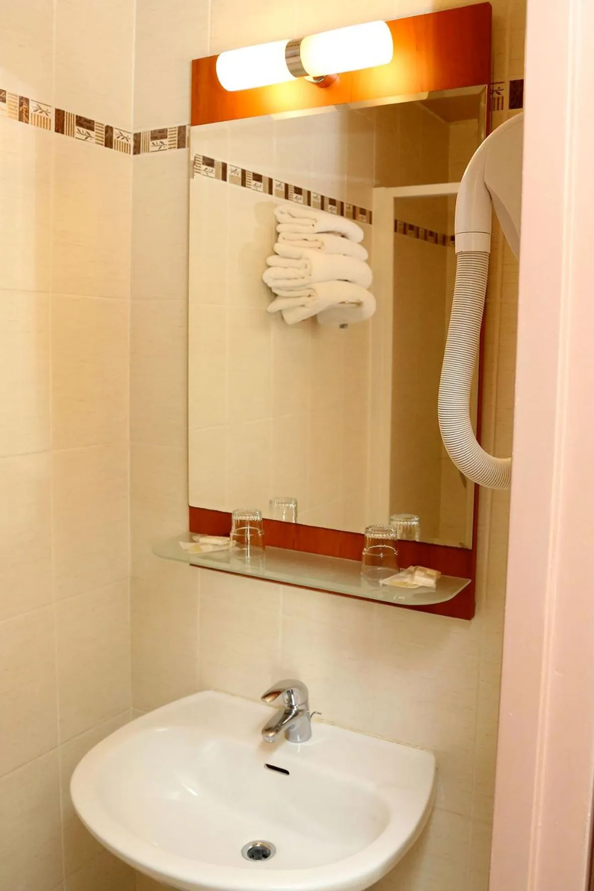 Bathroom in Hotel Paris Villette