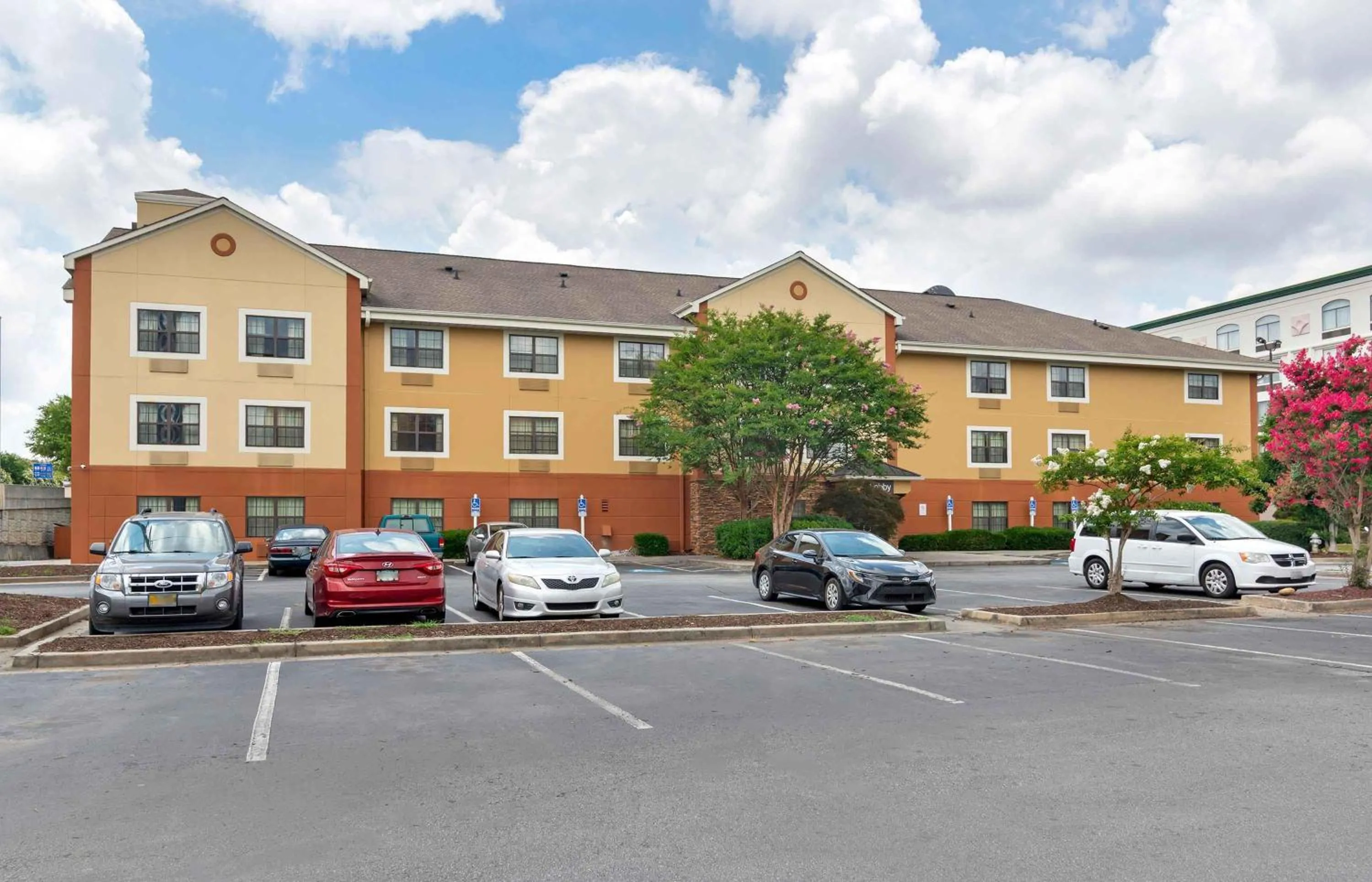 Property building in Extended Stay America Select Suites - Atlanta - Duluth